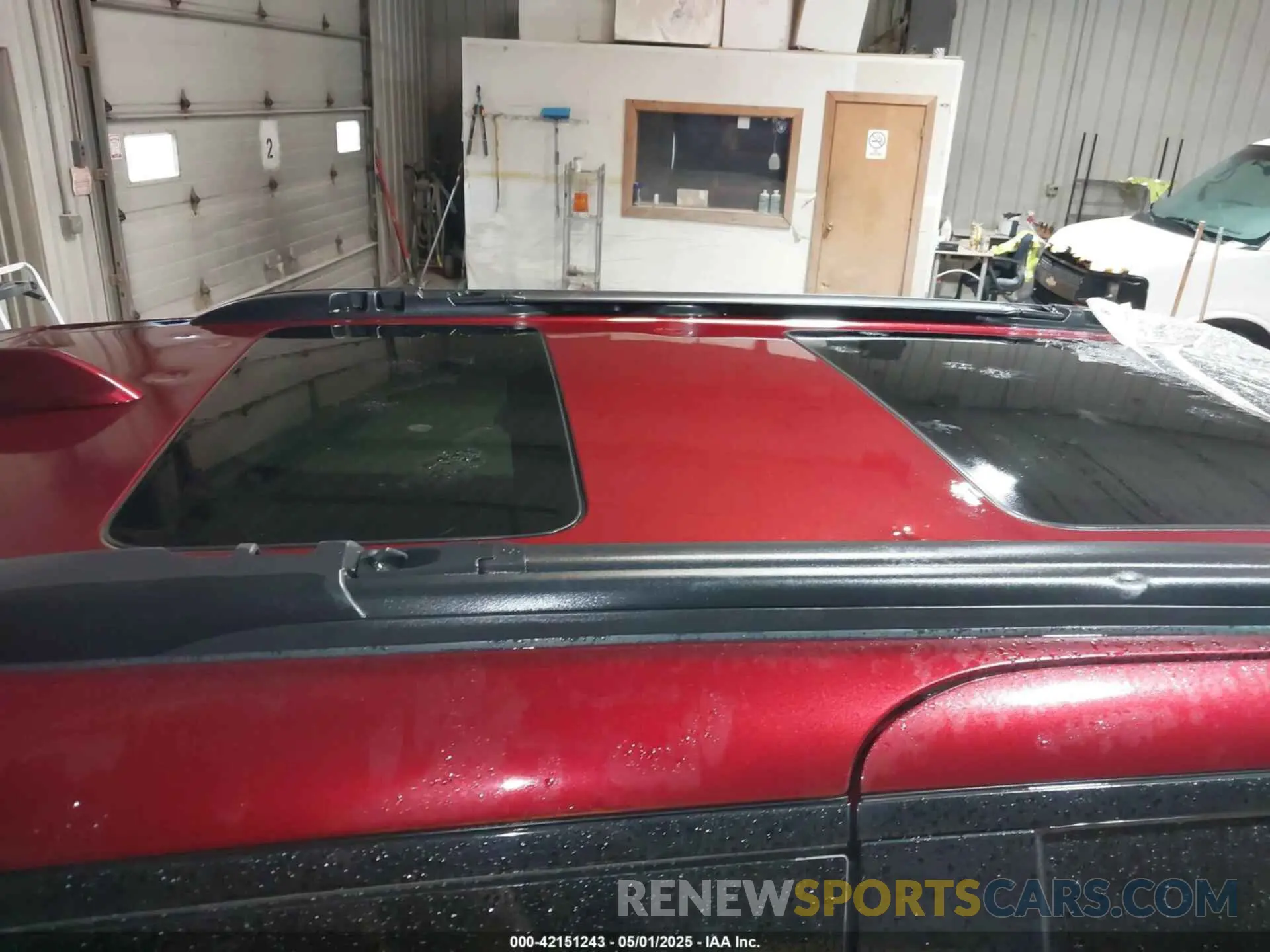 21 Photograph of a damaged car 2C4RC1S78MR521977 CHRYSLER PACIFICA HYBRID 2021
