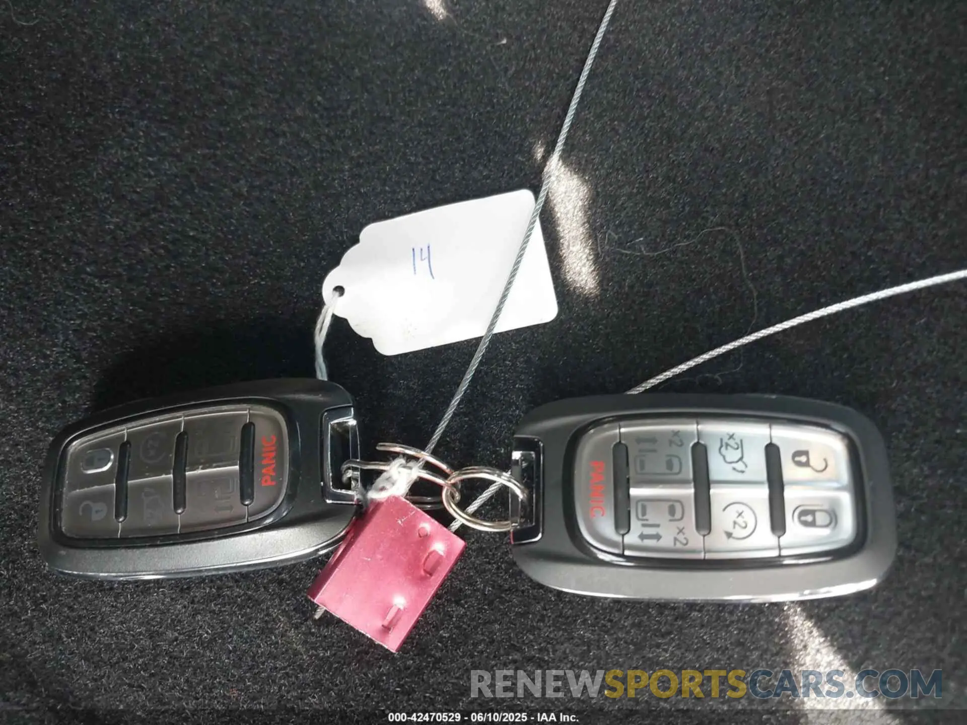 11 Photograph of a damaged car 2C4RC1L72NR173562 CHRYSLER PACIFICA HYBRID 2022