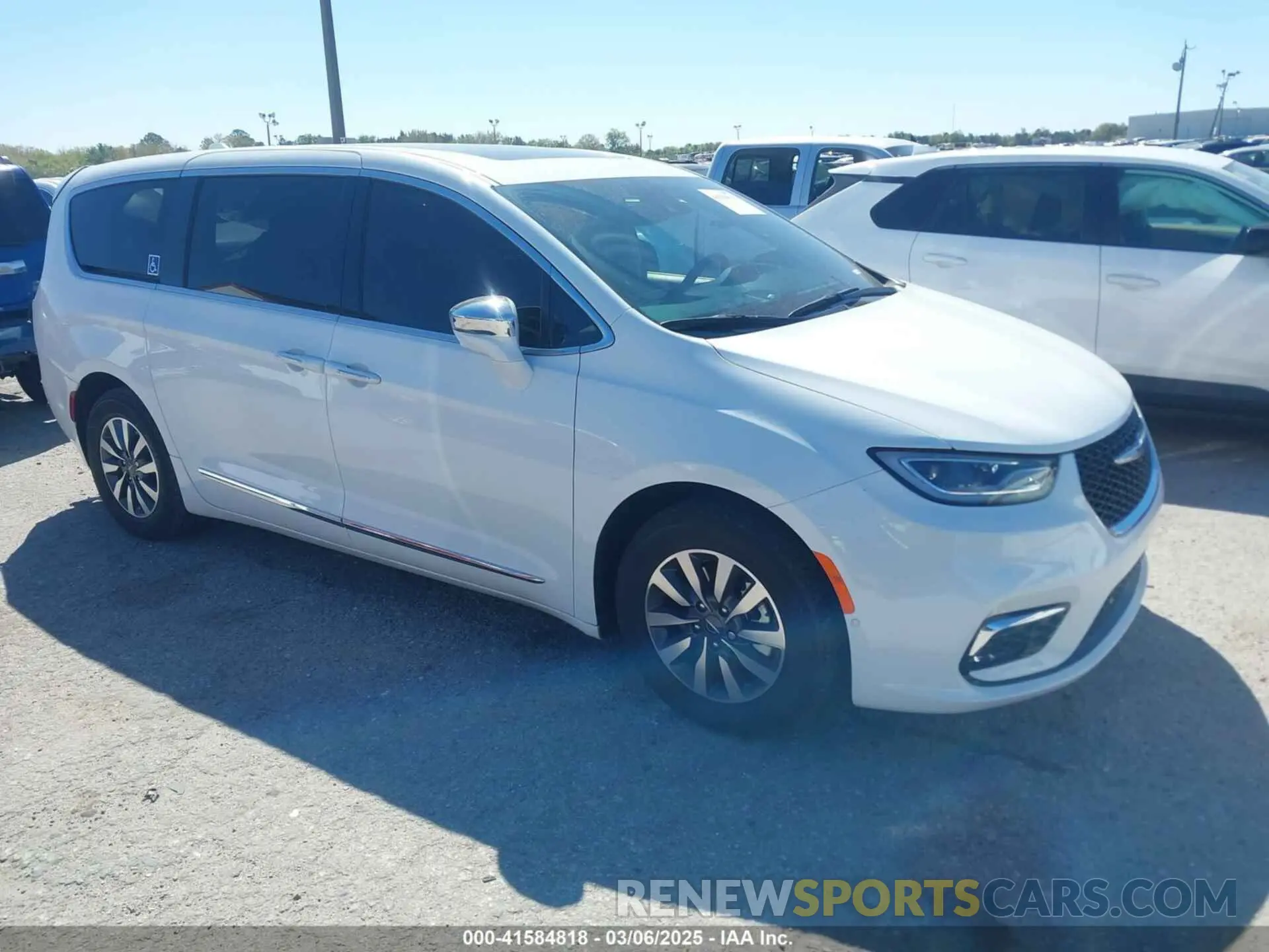 1 Фотография поврежденного автомобиля 2C4RC1S74NR112960 CHRYSLER PACIFICA HYBRID 2022
