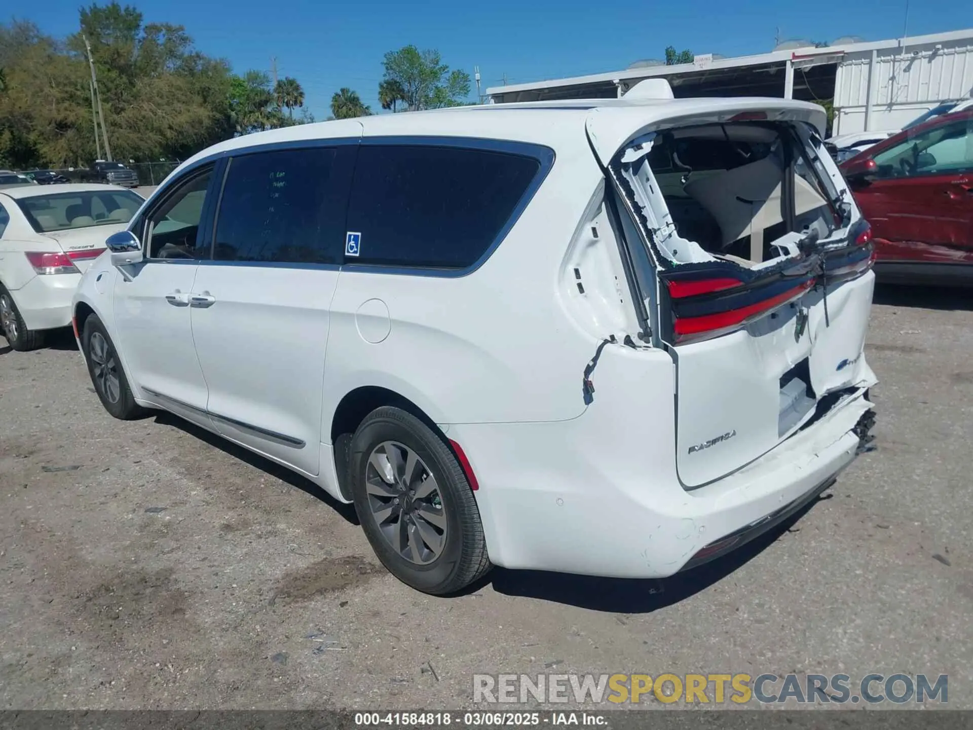 3 Фотография поврежденного автомобиля 2C4RC1S74NR112960 CHRYSLER PACIFICA HYBRID 2022
