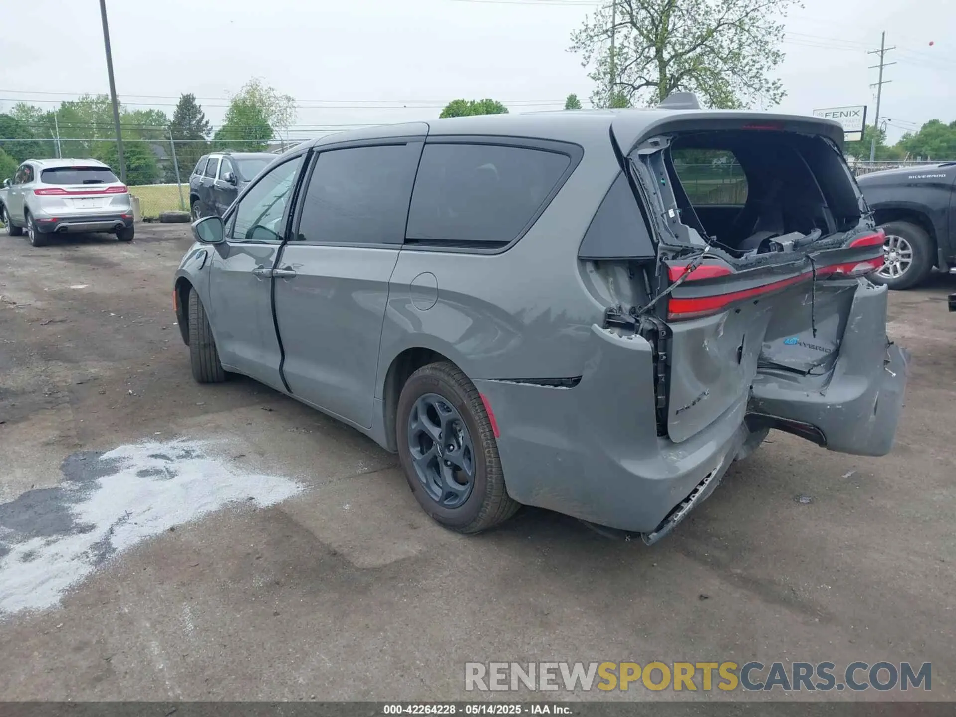 3 Photograph of a damaged car 2C4RC1S74NR212475 CHRYSLER PACIFICA HYBRID 2022