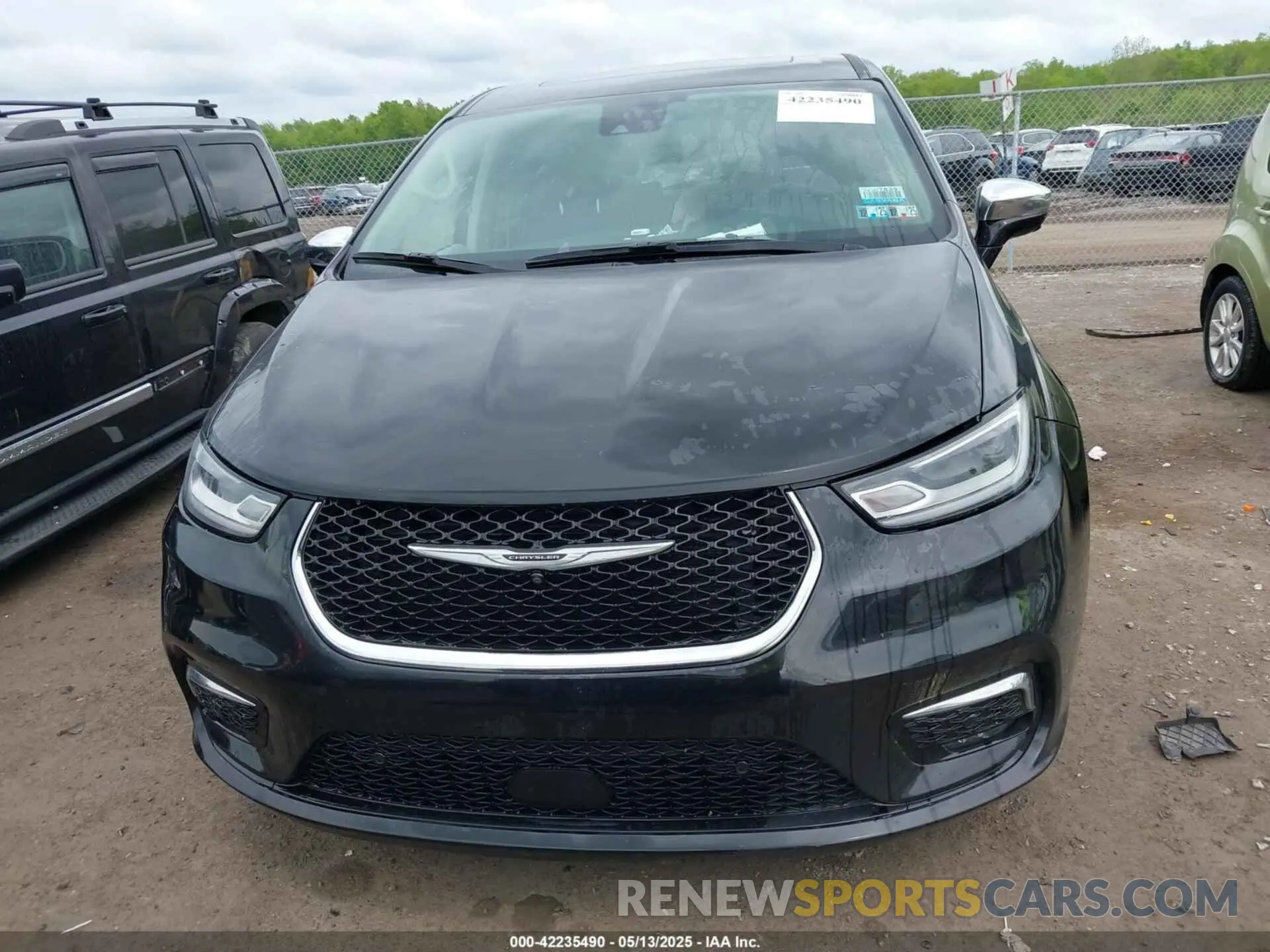 12 Photograph of a damaged car 2C4RC1S7XNR183404 CHRYSLER PACIFICA HYBRID 2022