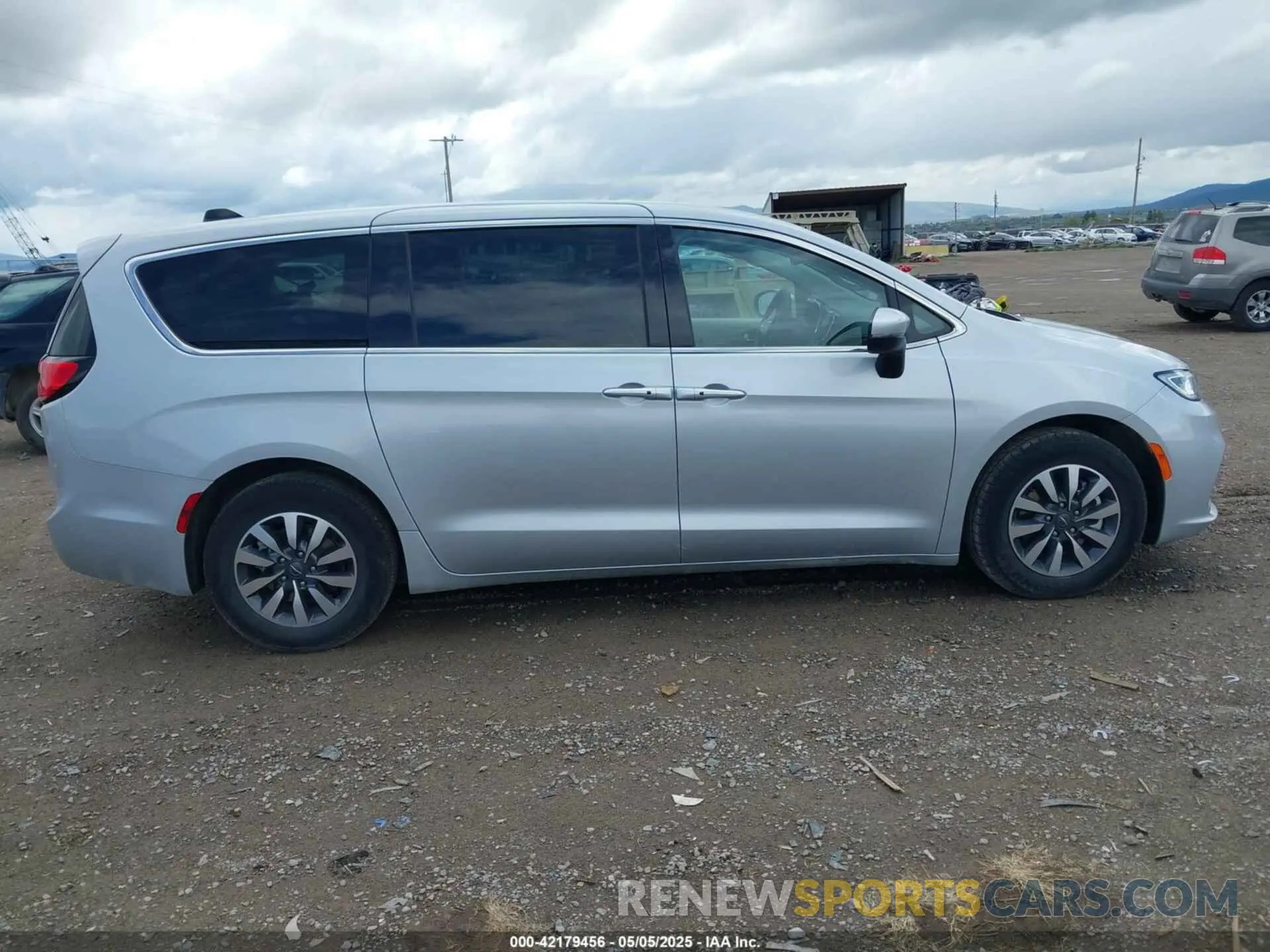 13 Photograph of a damaged car 2C4RC1L73PR626350 CHRYSLER PACIFICA HYBRID 2023