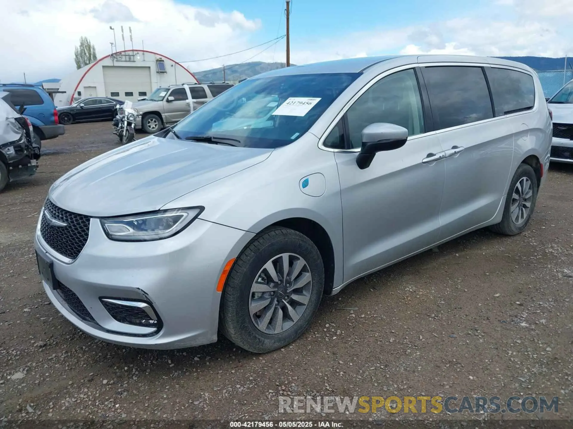 2 Photograph of a damaged car 2C4RC1L73PR626350 CHRYSLER PACIFICA HYBRID 2023