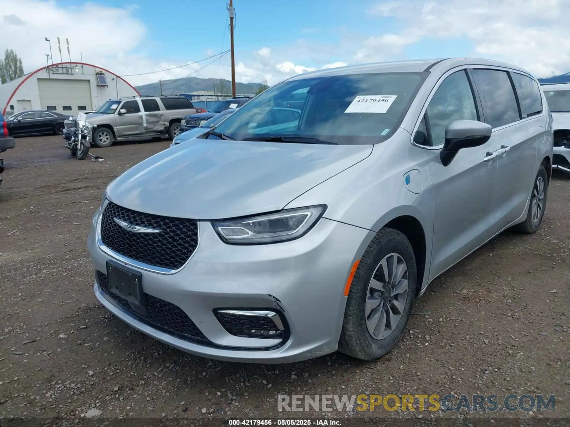 6 Photograph of a damaged car 2C4RC1L73PR626350 CHRYSLER PACIFICA HYBRID 2023