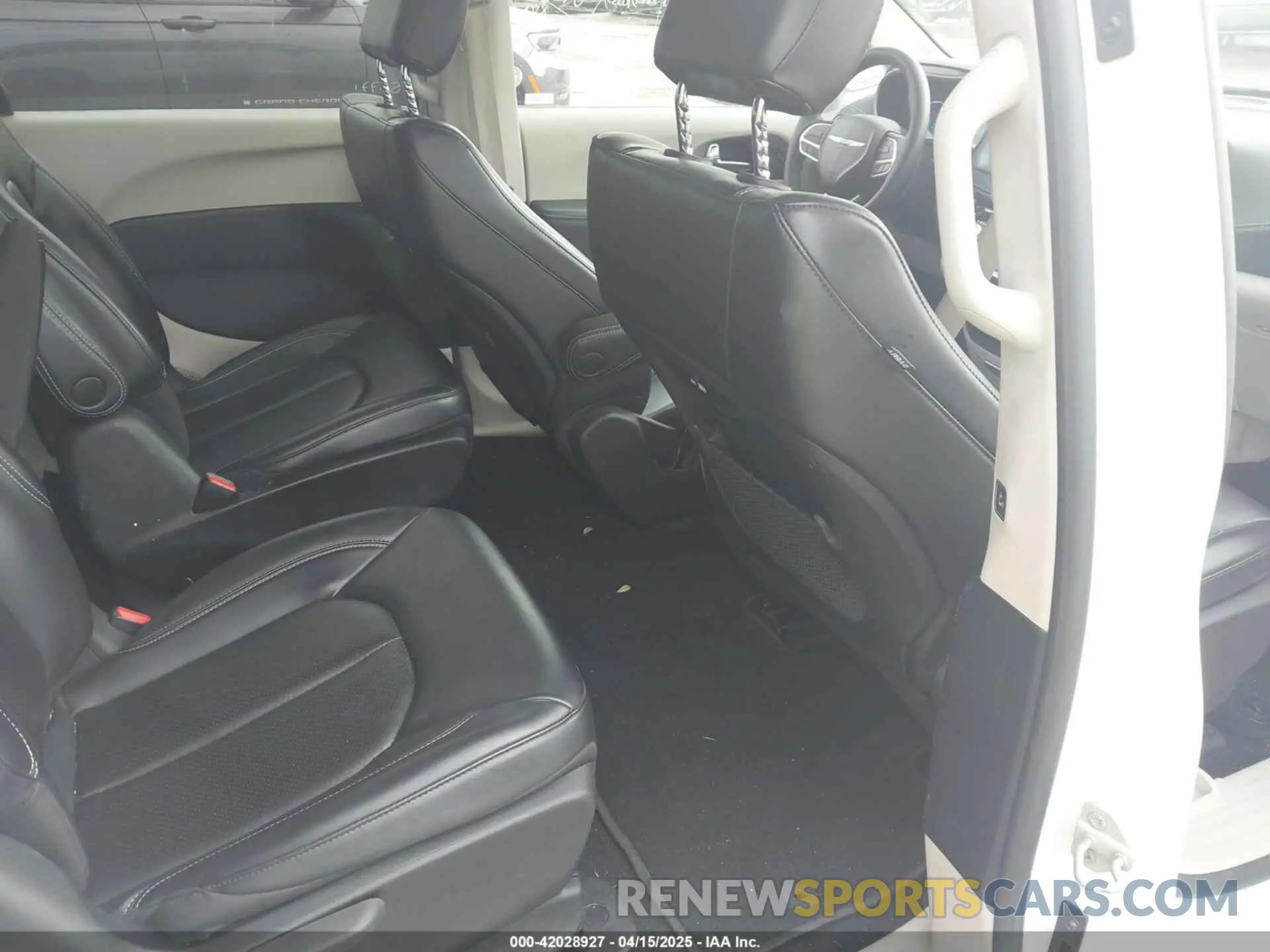 8 Фотография поврежденного автомобиля 2C4RC1L74PR541551 CHRYSLER PACIFICA HYBRID 2023