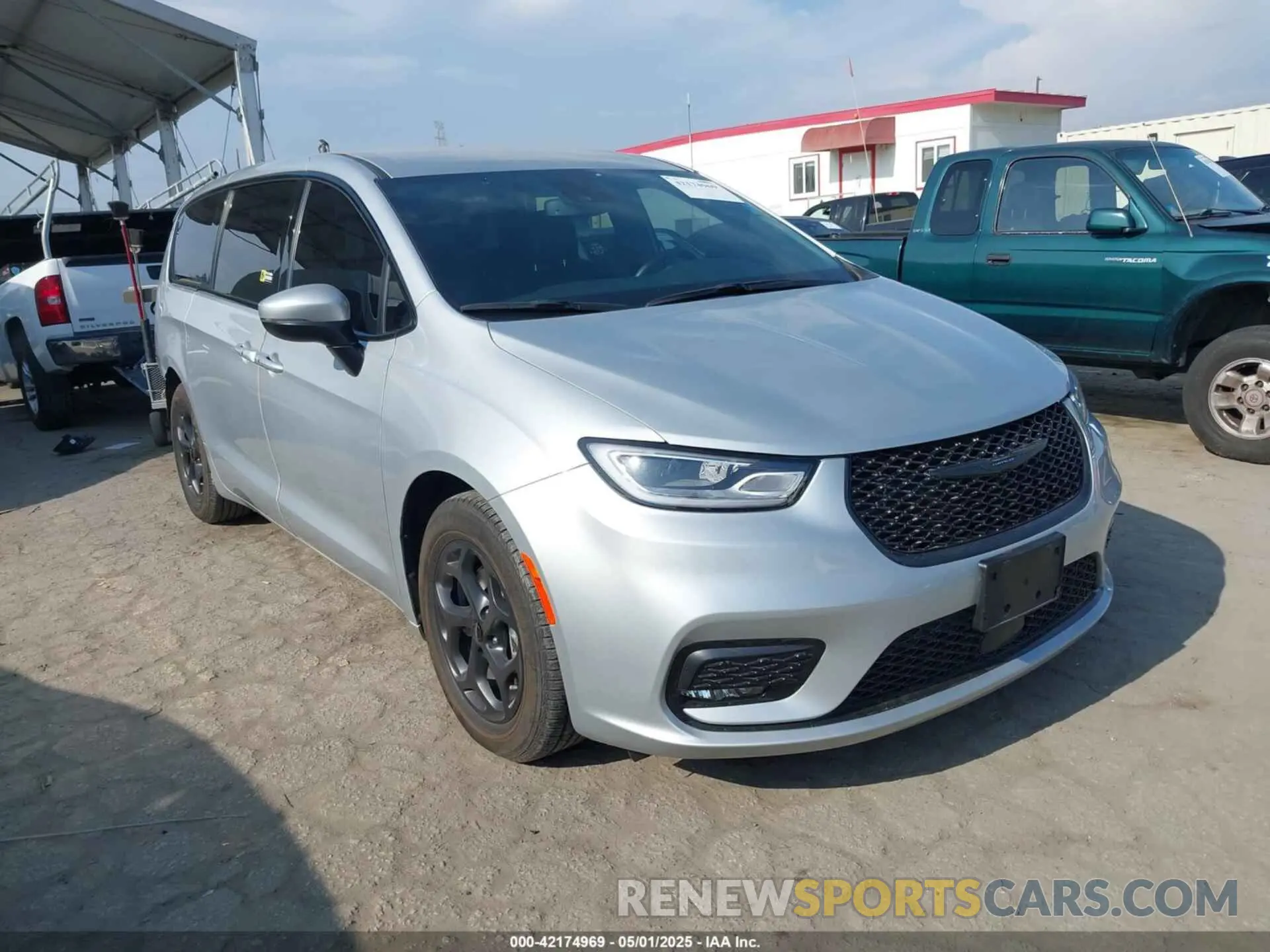 1 Фотография поврежденного автомобиля 2C4RC1L74PR593522 CHRYSLER PACIFICA HYBRID 2023