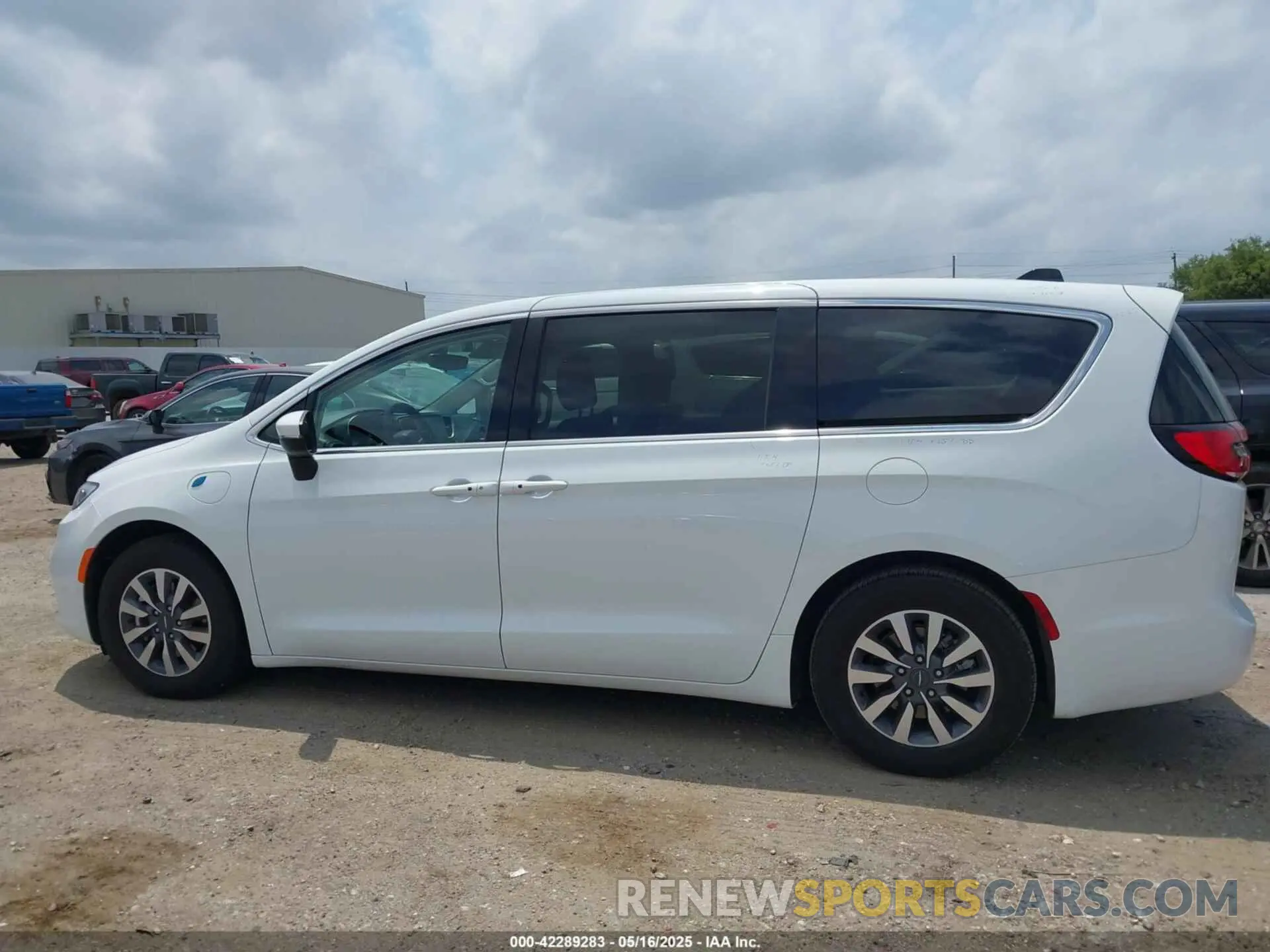 14 Фотография поврежденного автомобиля 2C4RC1L76PR618422 CHRYSLER PACIFICA HYBRID 2023