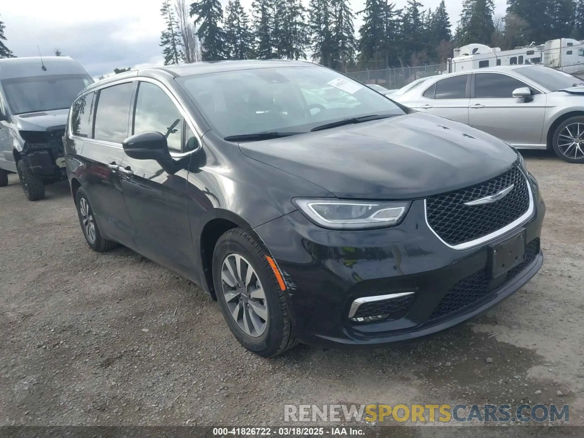 1 Фотография поврежденного автомобиля 2C4RC1L77PR631079 CHRYSLER PACIFICA HYBRID 2023