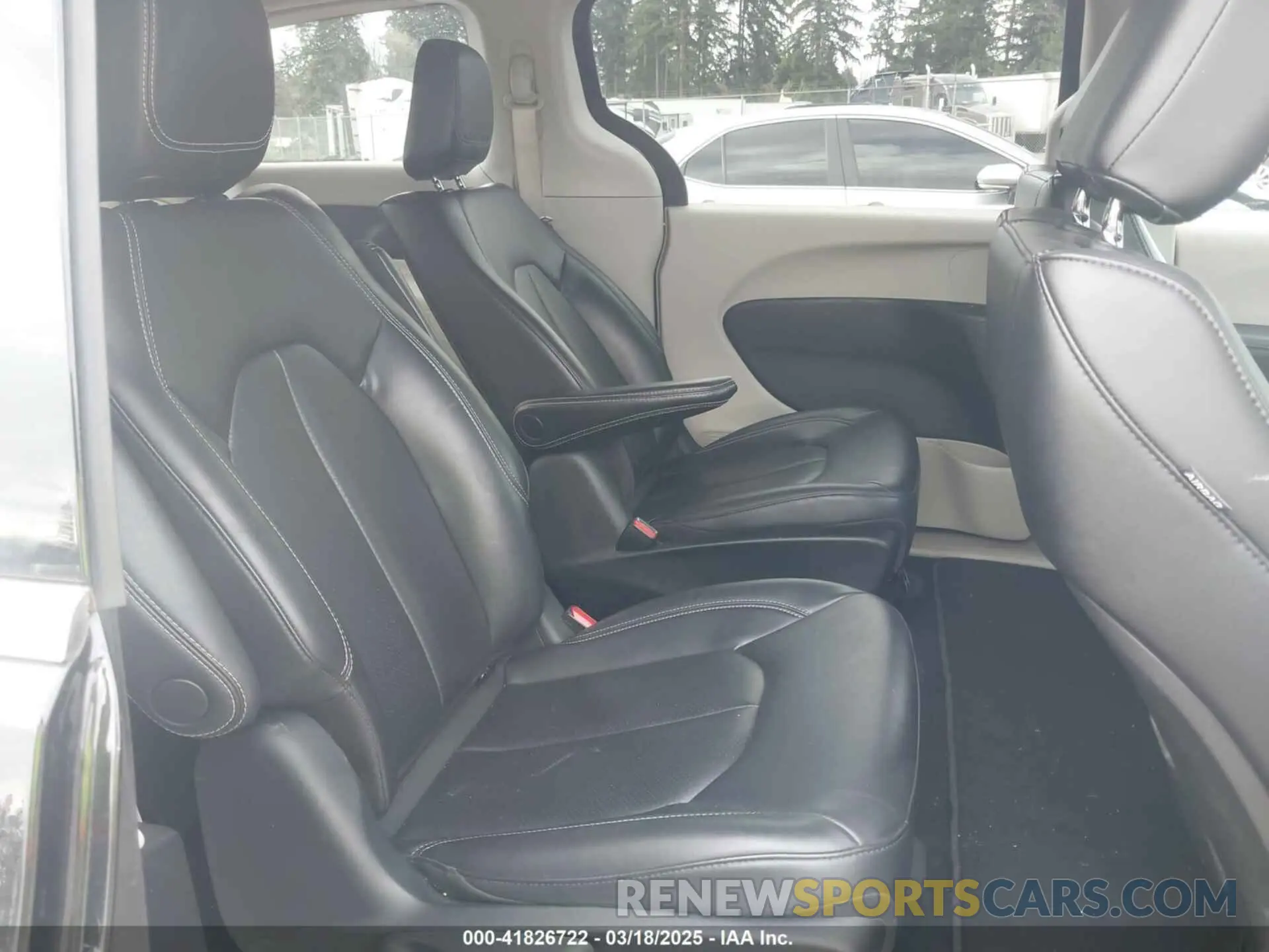 8 Фотография поврежденного автомобиля 2C4RC1L77PR631079 CHRYSLER PACIFICA HYBRID 2023