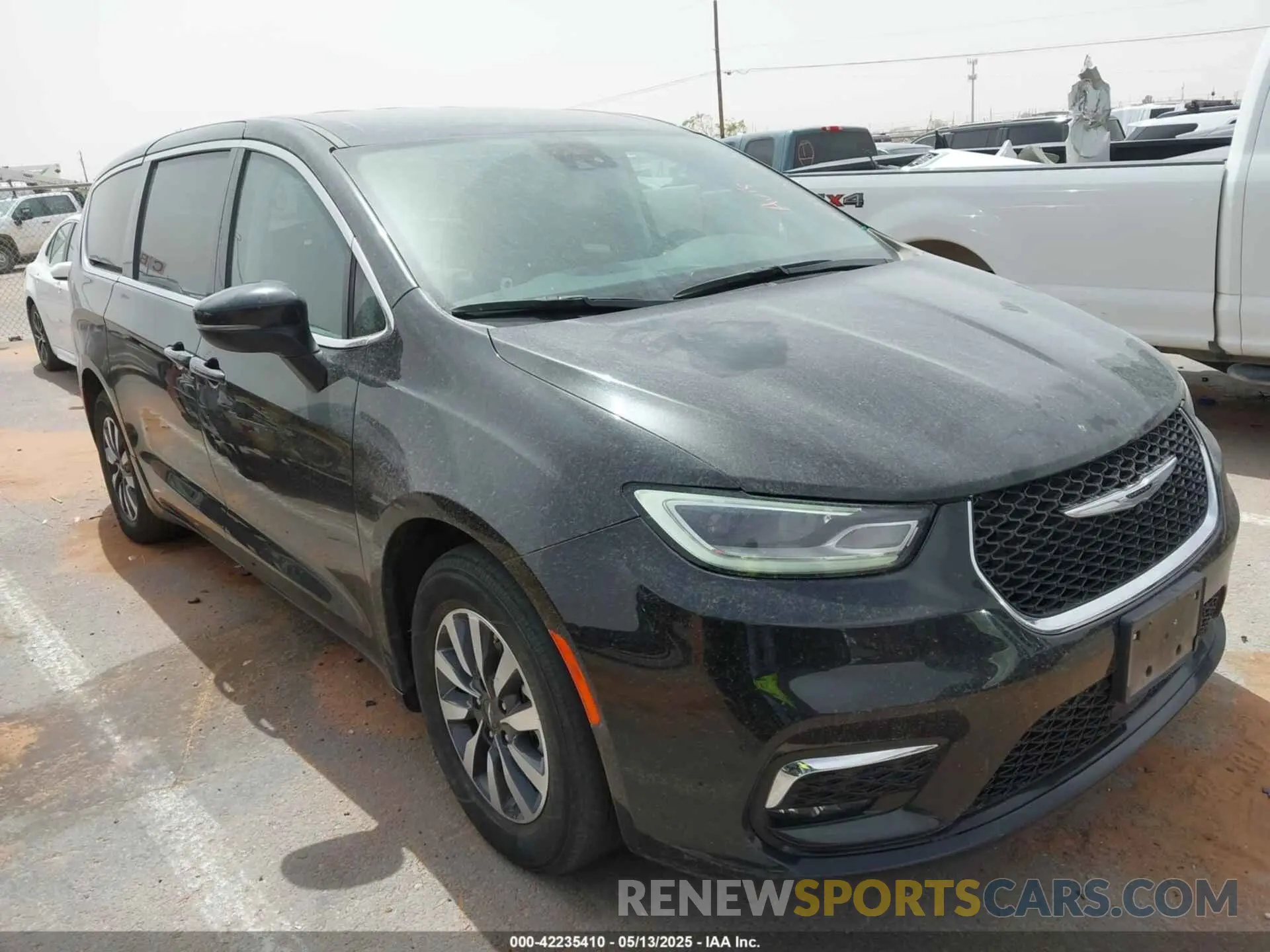 1 Photograph of a damaged car 2C4RC1L78PR551371 CHRYSLER PACIFICA HYBRID 2023
