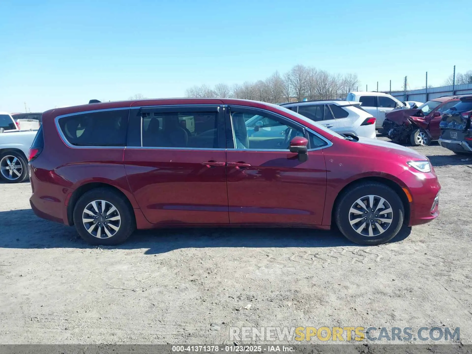 13 Фотография поврежденного автомобиля 2C4RC1L79PR500526 CHRYSLER PACIFICA HYBRID 2023
