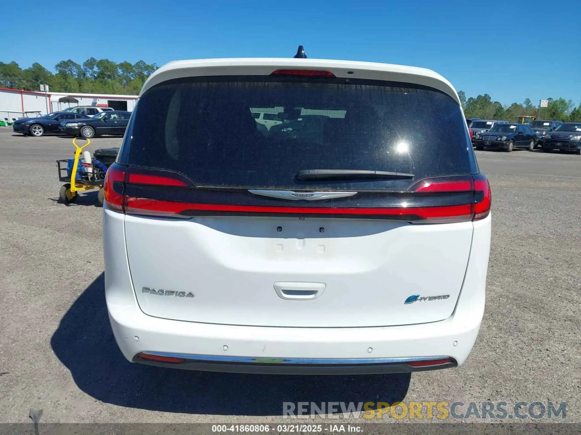 16 Photograph of a damaged car 2C4RC1L7XPR541005 CHRYSLER PACIFICA HYBRID 2023