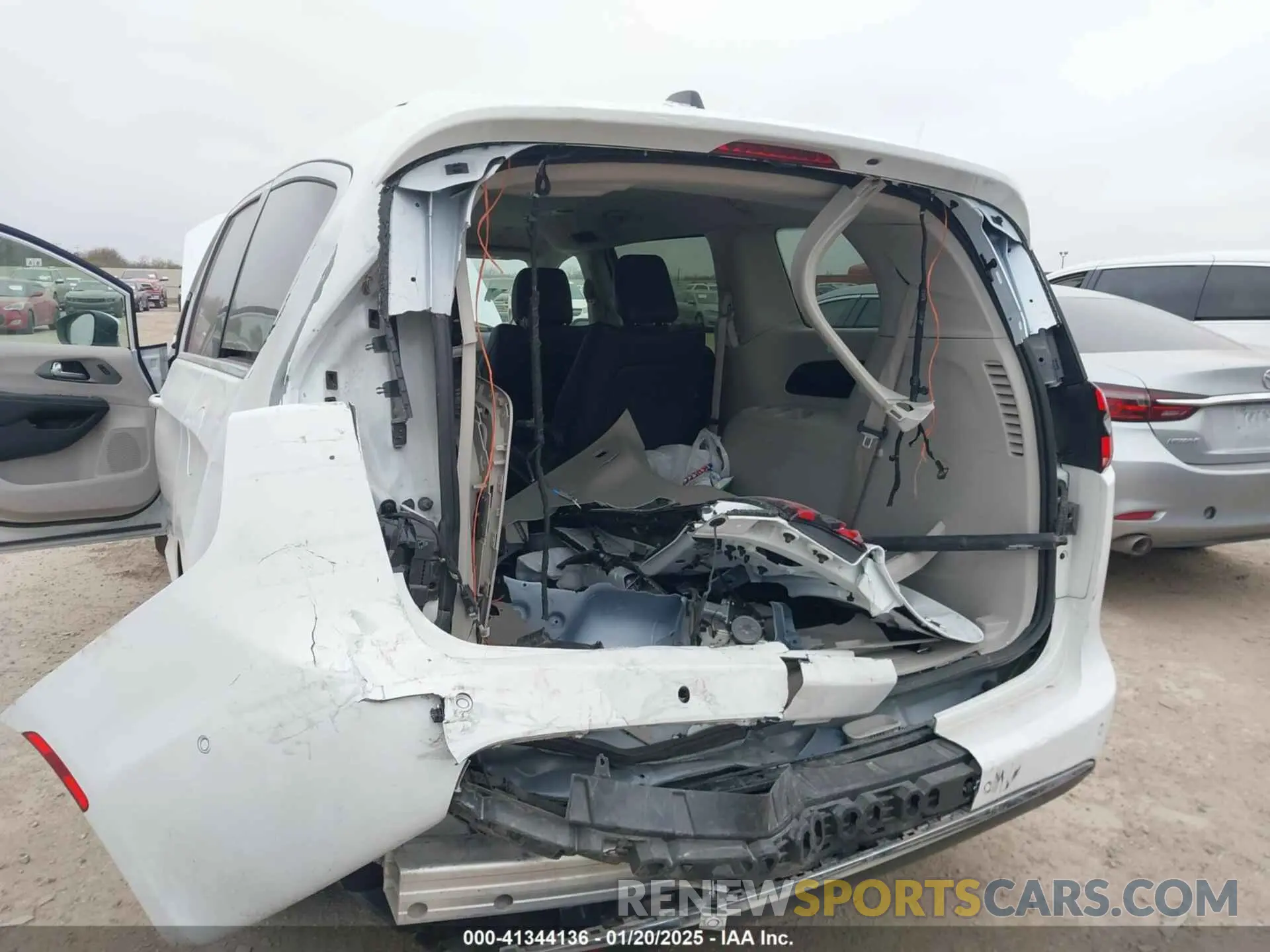 6 Photograph of a damaged car 2C4RC1L7XPR588776 CHRYSLER PACIFICA HYBRID 2023