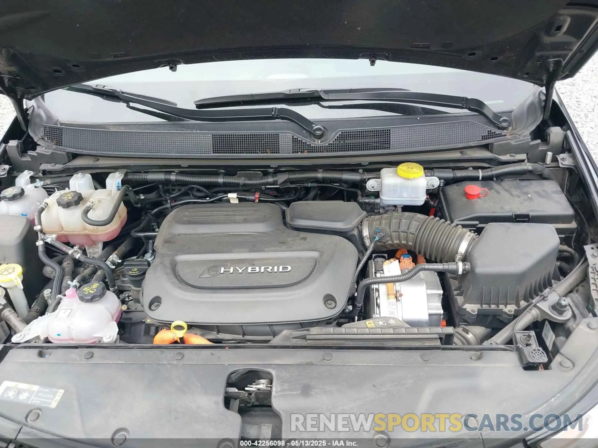 10 Photograph of a damaged car 2C4RC1L7XPR589068 CHRYSLER PACIFICA HYBRID 2023