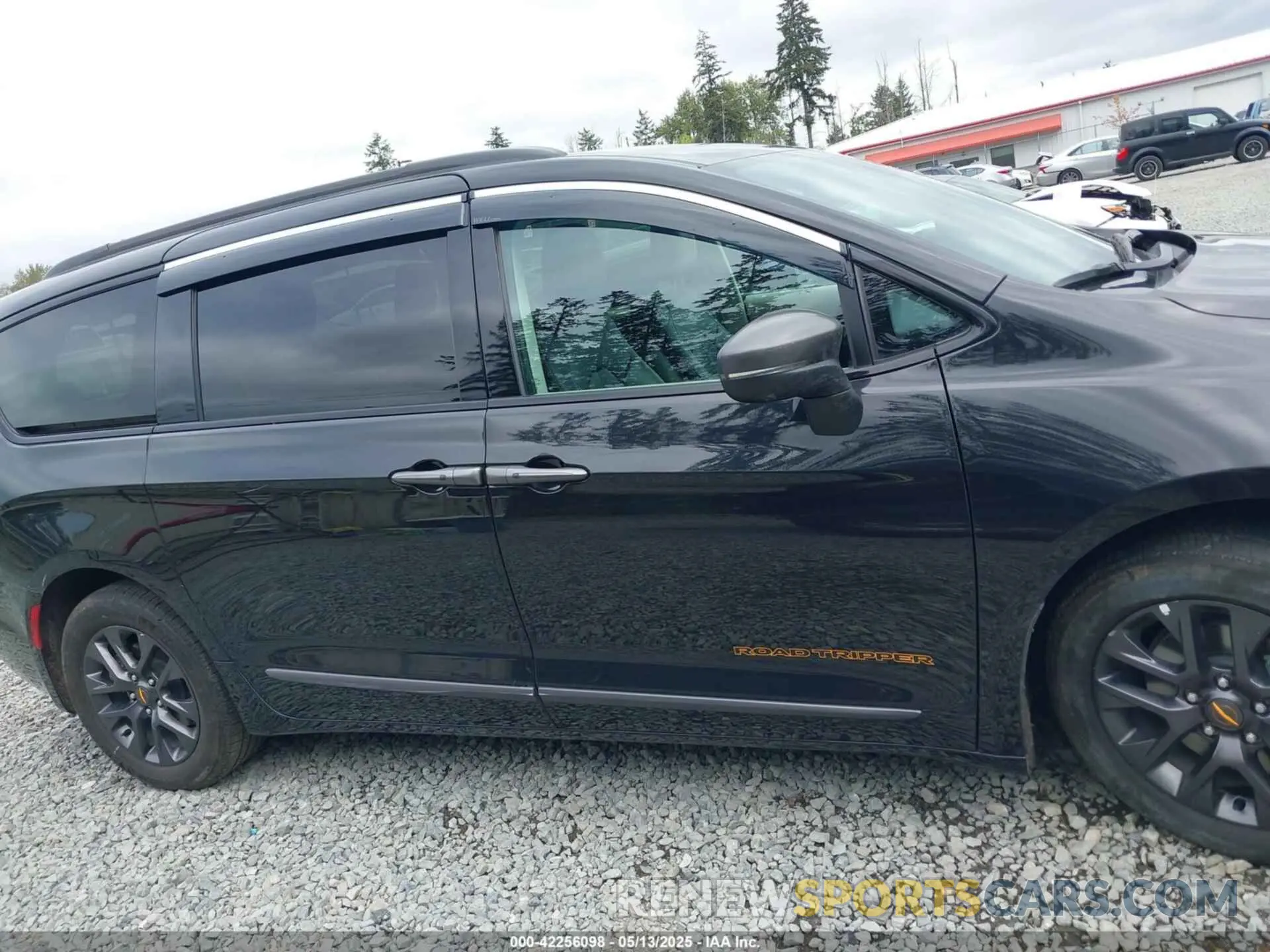 12 Photograph of a damaged car 2C4RC1L7XPR589068 CHRYSLER PACIFICA HYBRID 2023