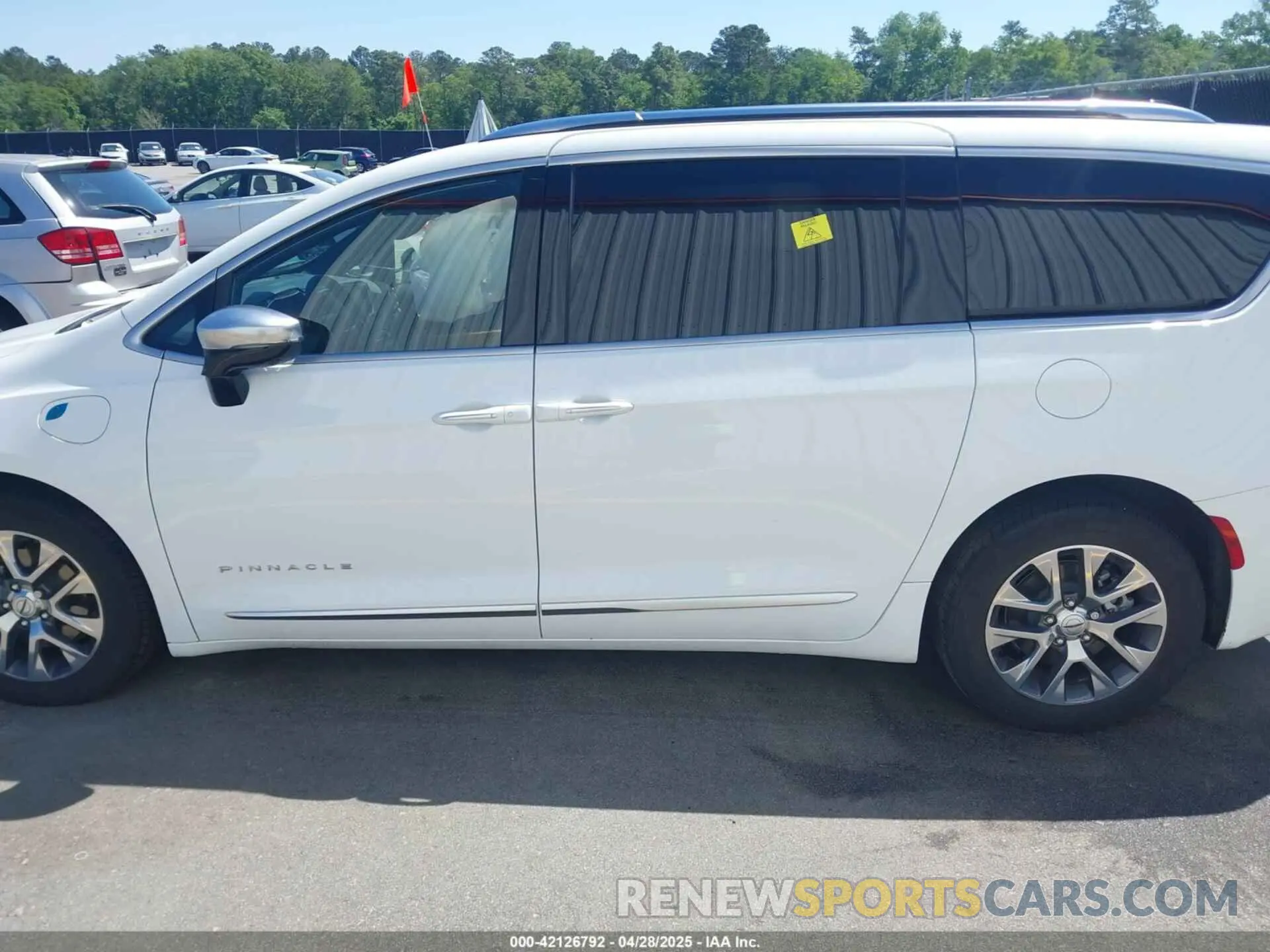 14 Фотография поврежденного автомобиля 2C4RC1N73PR569855 CHRYSLER PACIFICA HYBRID 2023