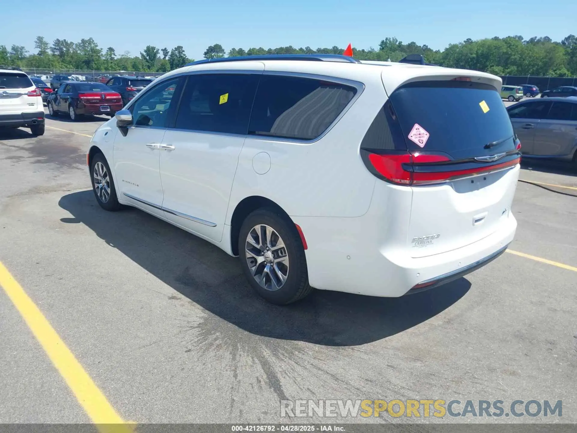 3 Фотография поврежденного автомобиля 2C4RC1N73PR569855 CHRYSLER PACIFICA HYBRID 2023