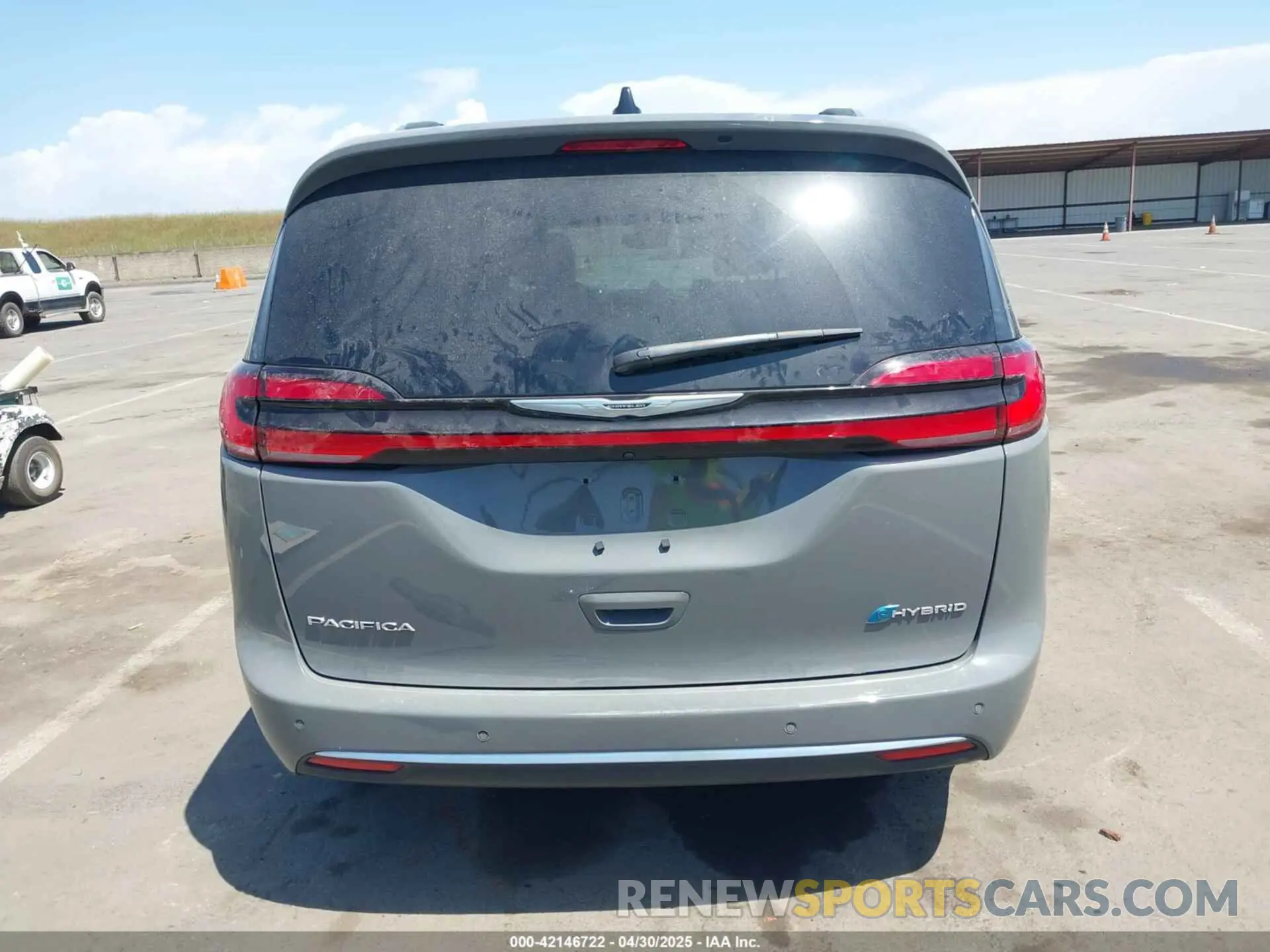 17 Photograph of a damaged car 2C4RC1N76PR589226 CHRYSLER PACIFICA HYBRID 2023