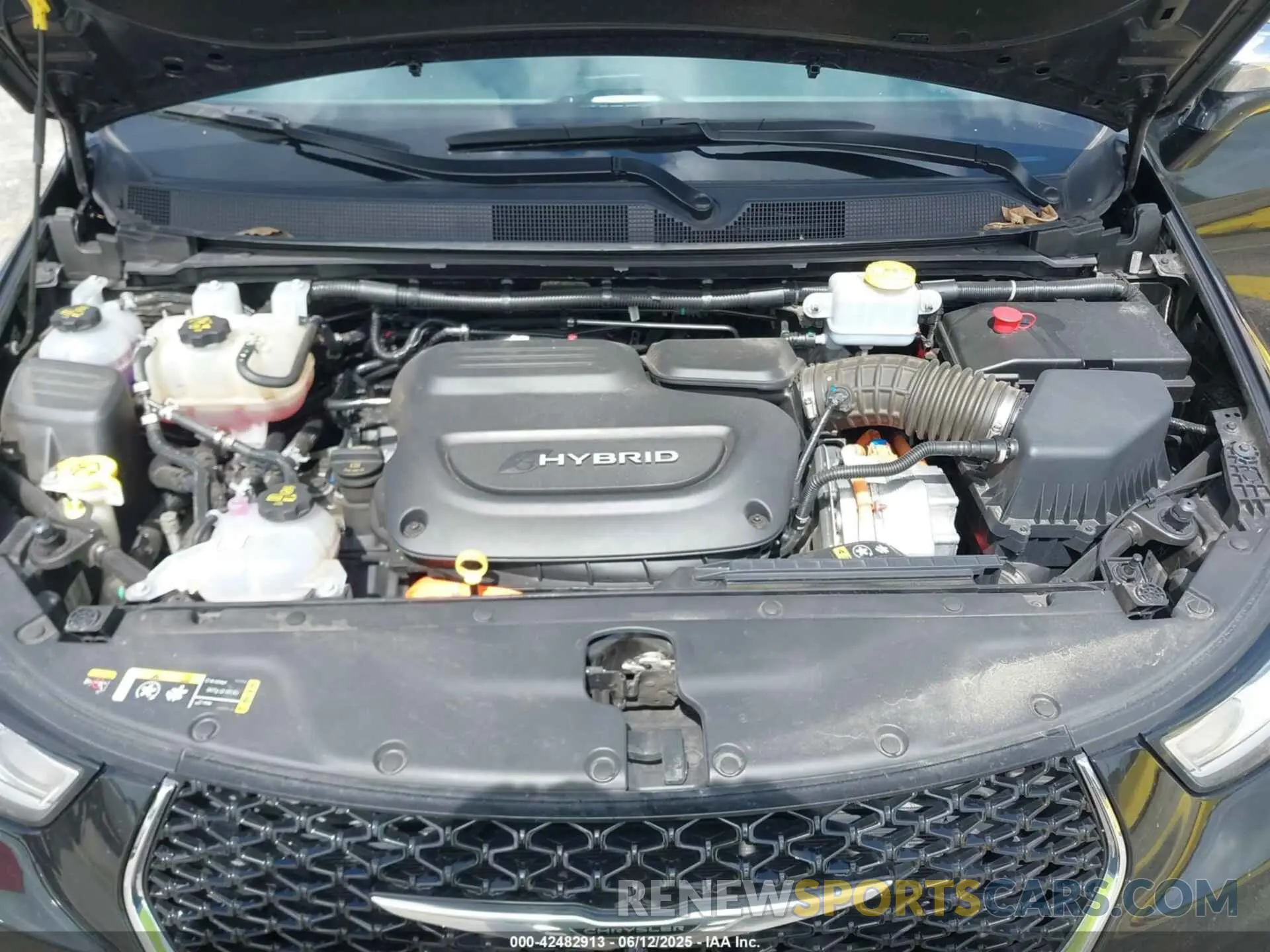 10 Photograph of a damaged car 2C4RC1S73PR541980 CHRYSLER PACIFICA HYBRID 2023