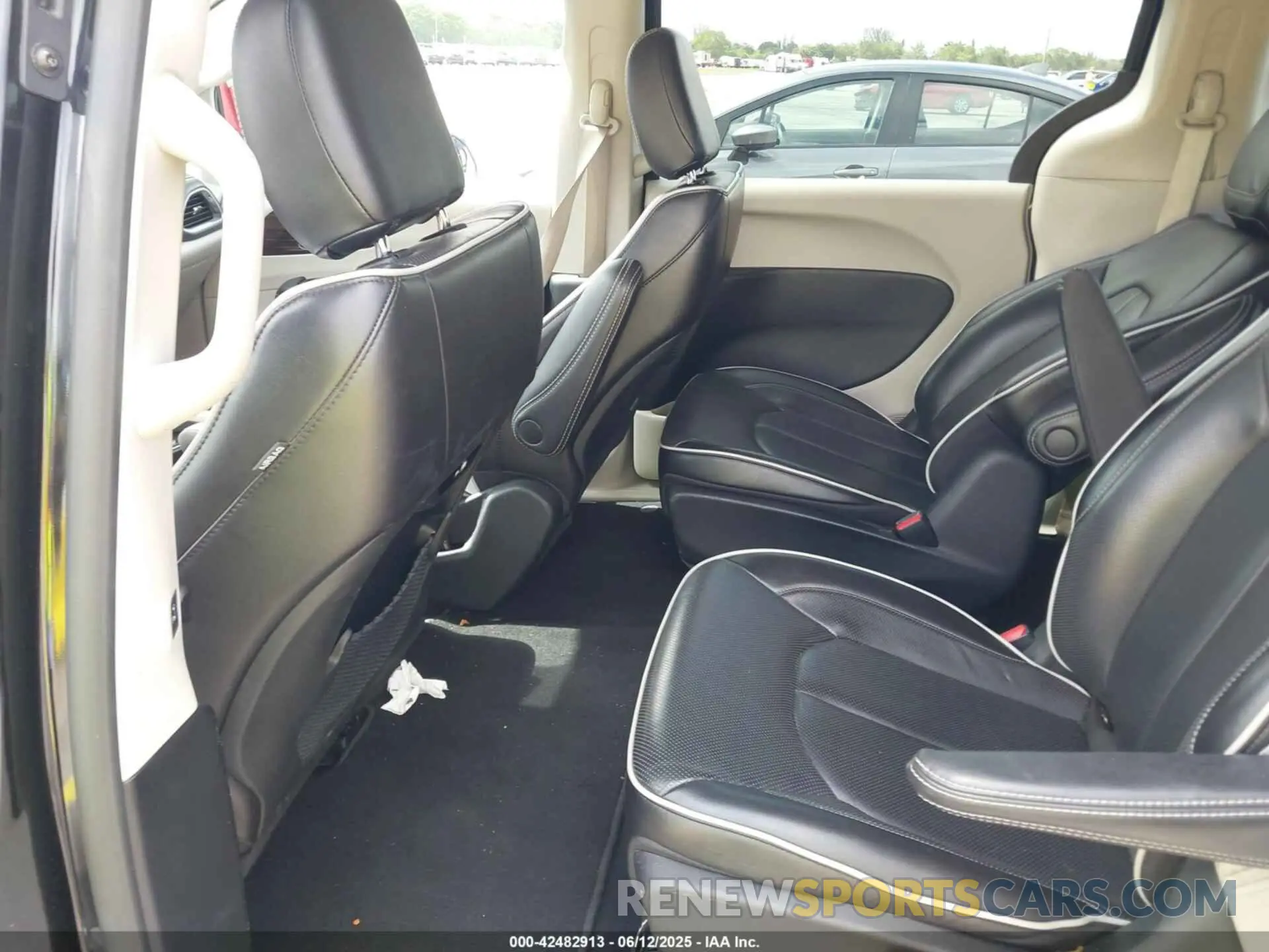 8 Photograph of a damaged car 2C4RC1S73PR541980 CHRYSLER PACIFICA HYBRID 2023
