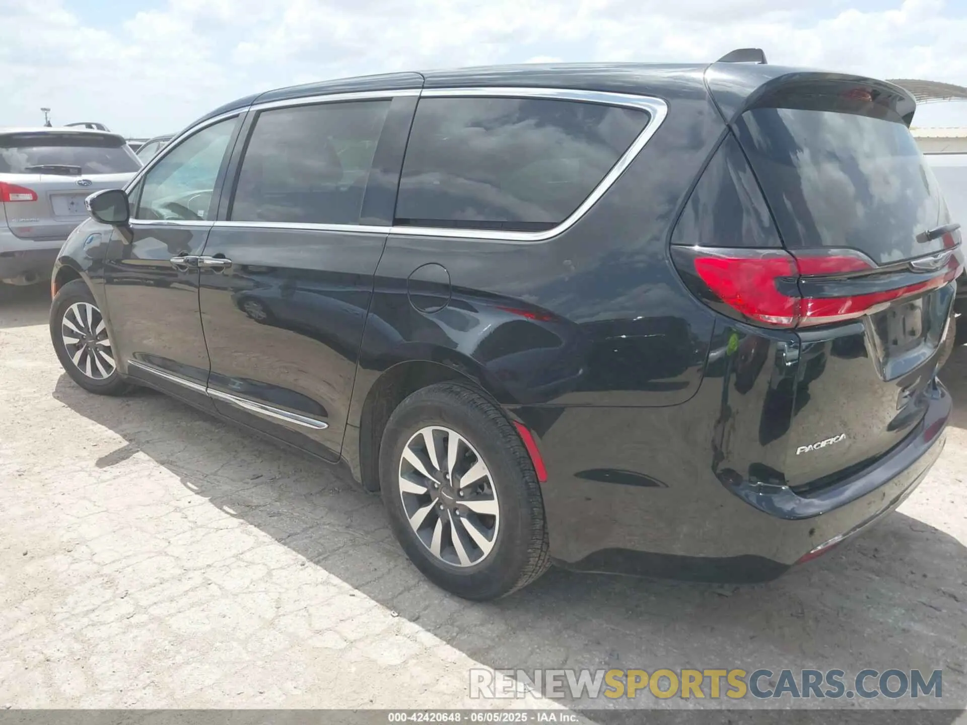 3 Photograph of a damaged car 2C4RC1S79PR630551 CHRYSLER PACIFICA HYBRID 2023
