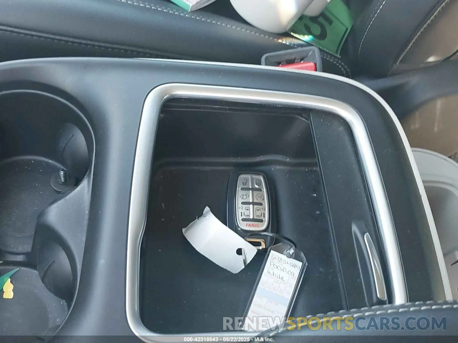 11 Фотография поврежденного автомобиля 2C4RC1S72RR117788 CHRYSLER PACIFICA HYBRID 2024