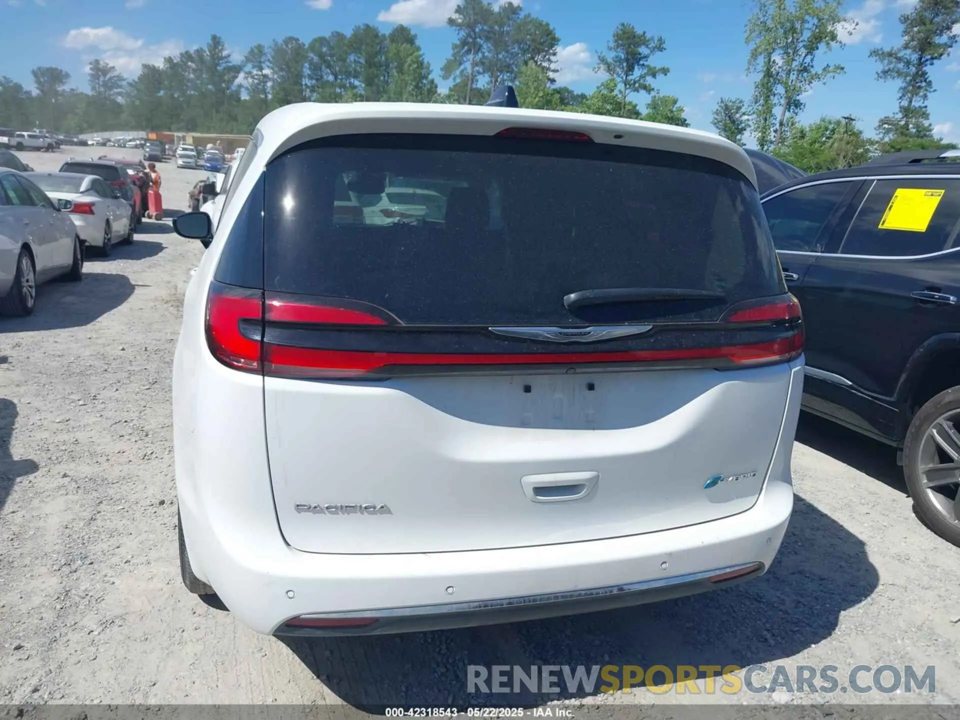 16 Фотография поврежденного автомобиля 2C4RC1S72RR117788 CHRYSLER PACIFICA HYBRID 2024