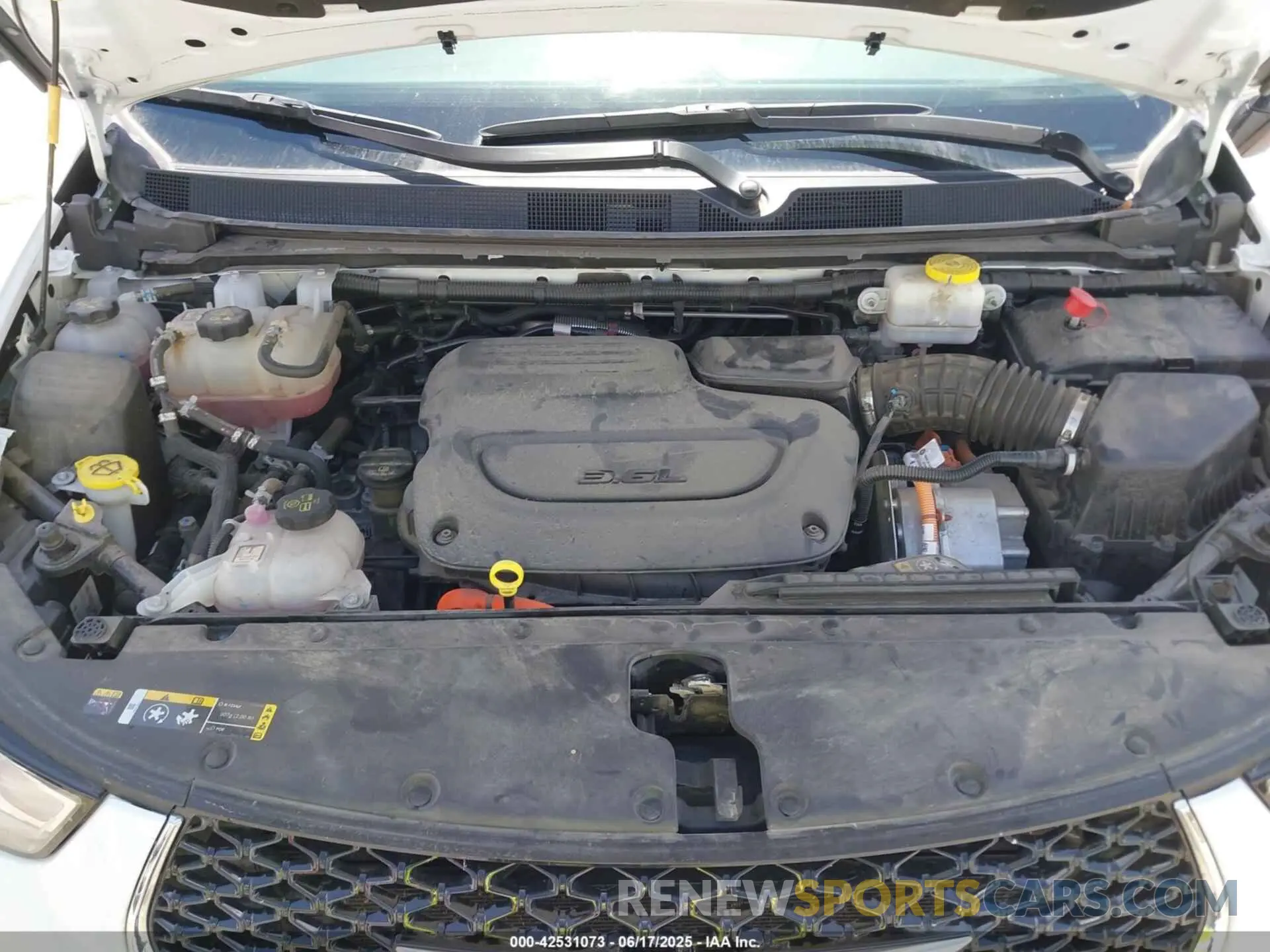 10 Photograph of a damaged car 2C4RC1S73RR121848 CHRYSLER PACIFICA HYBRID 2024