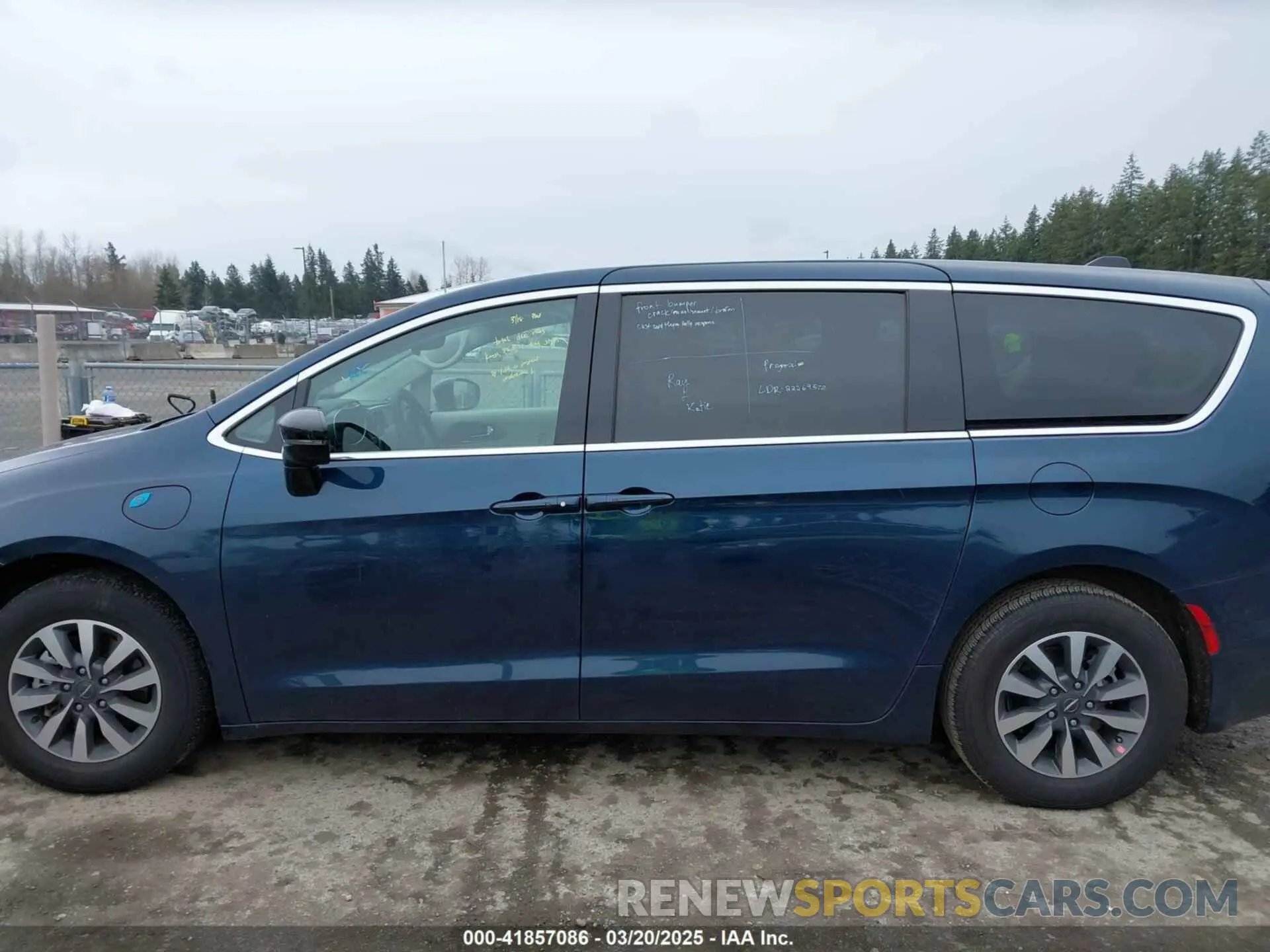 14 Photograph of a damaged car 2C4RC1S73RR188434 CHRYSLER PACIFICA HYBRID 2024