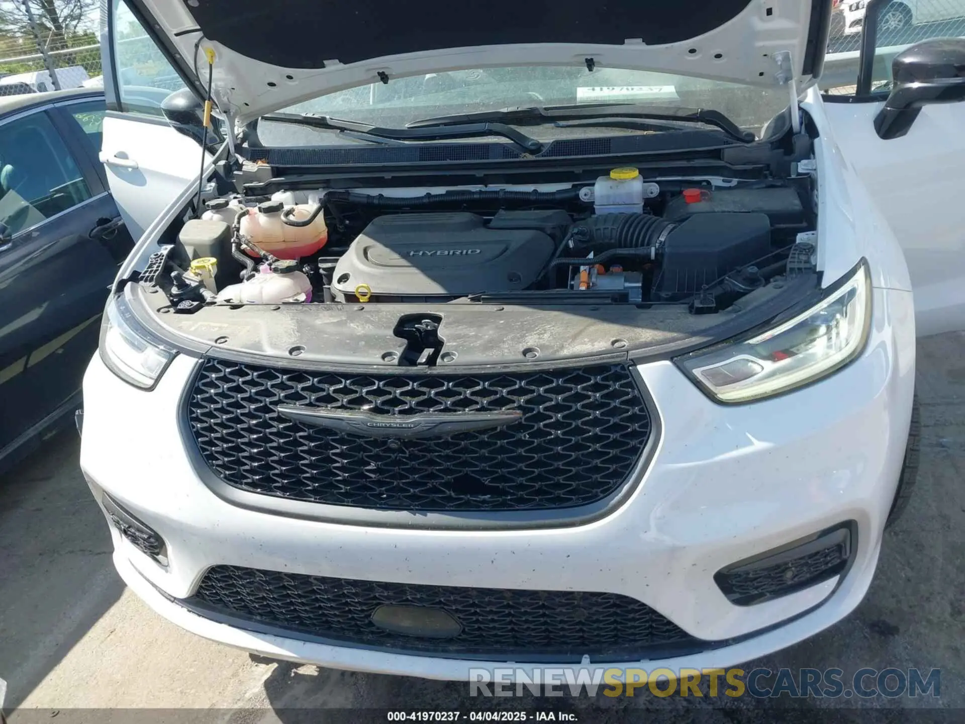 10 Фотография поврежденного автомобиля 2C4RC1S74RR115265 CHRYSLER PACIFICA HYBRID 2024