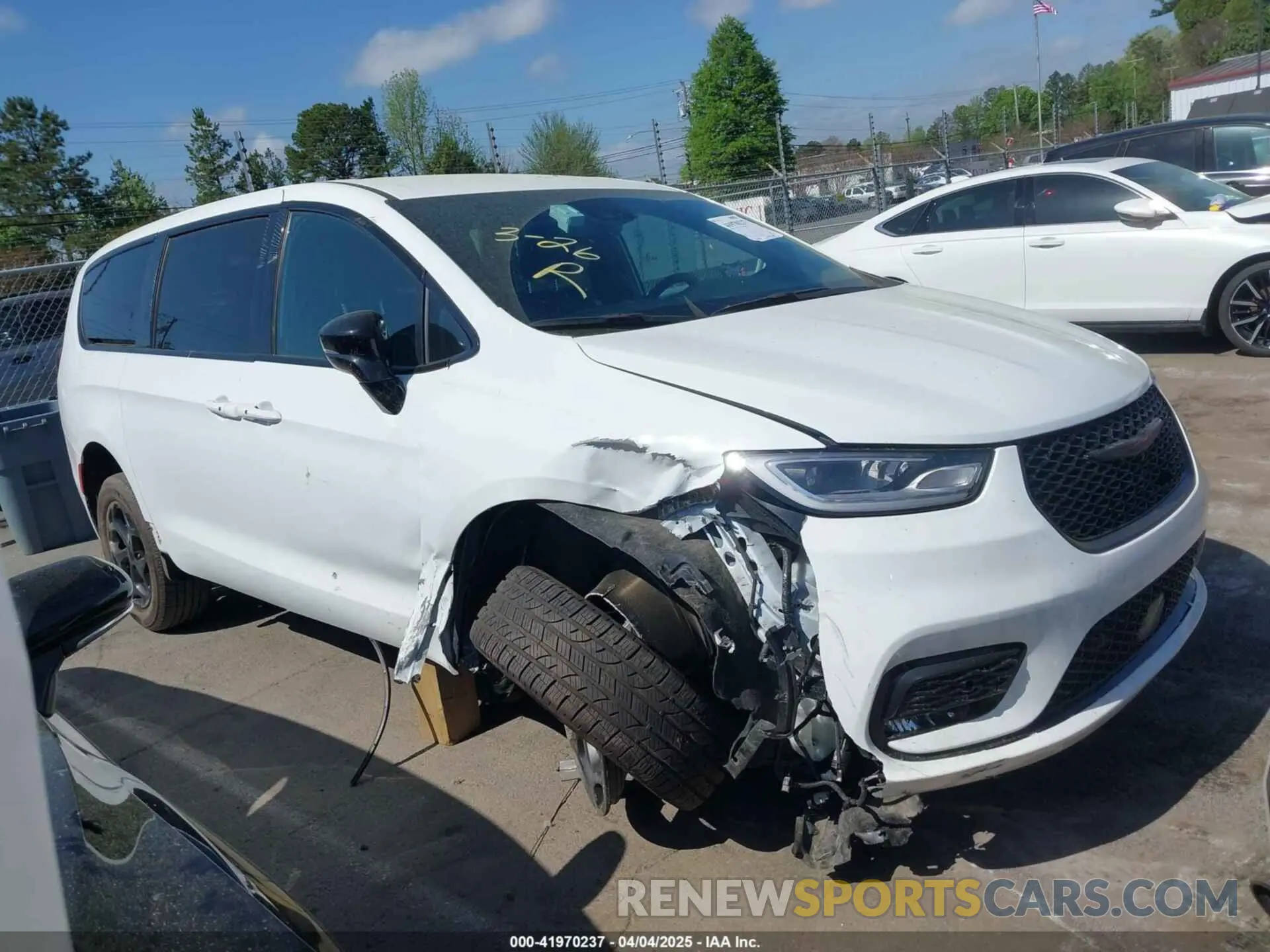 13 Фотография поврежденного автомобиля 2C4RC1S74RR115265 CHRYSLER PACIFICA HYBRID 2024