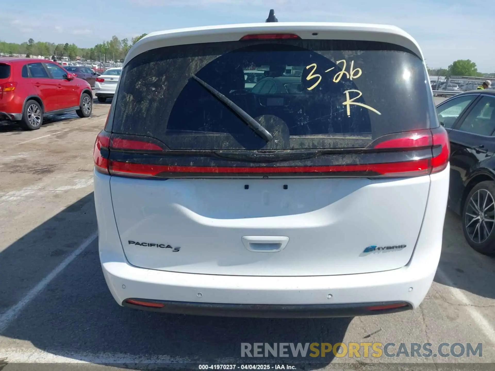 16 Фотография поврежденного автомобиля 2C4RC1S74RR115265 CHRYSLER PACIFICA HYBRID 2024
