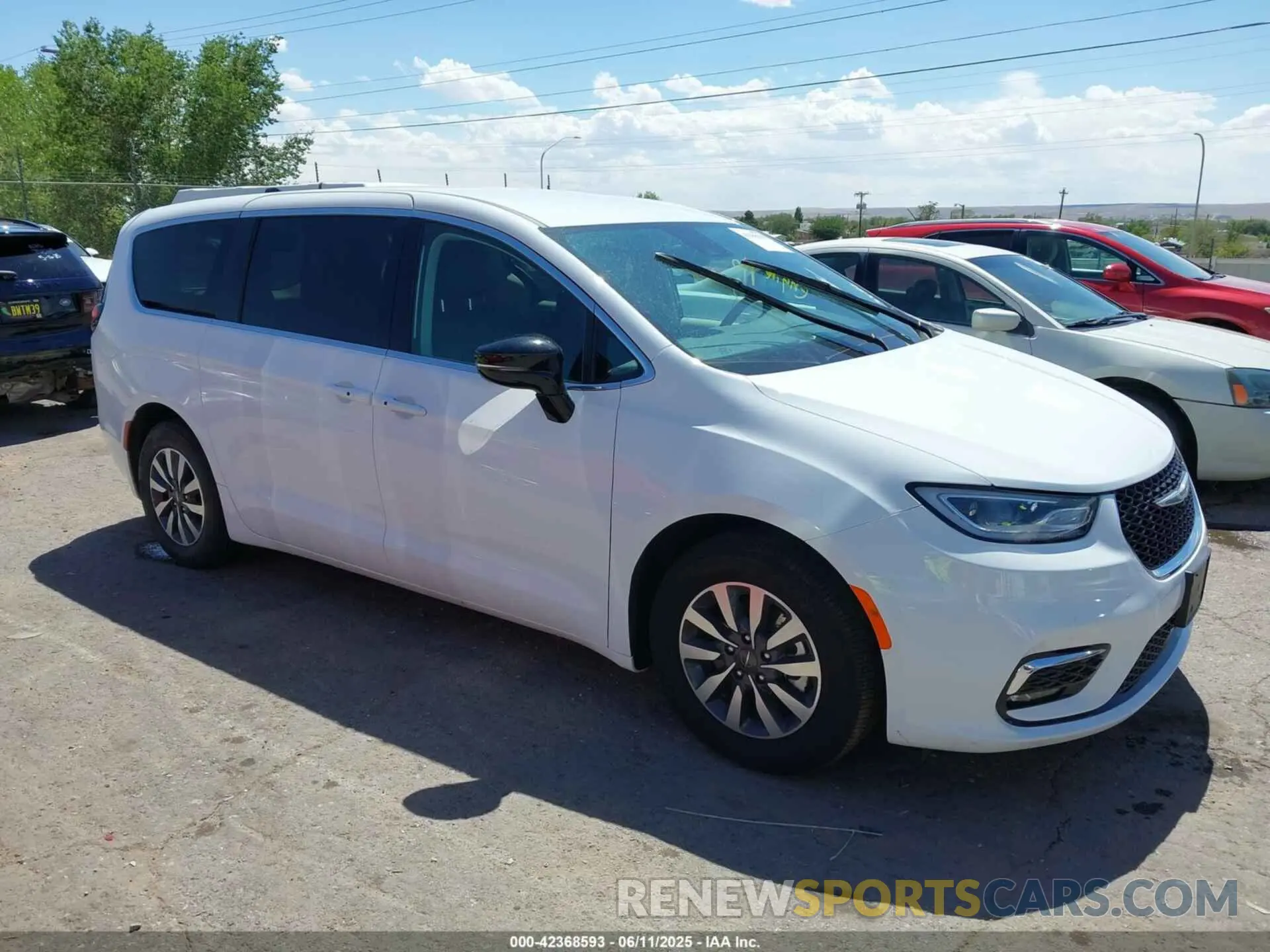 13 Photograph of a damaged car 2C4RC1S74RR153420 CHRYSLER PACIFICA HYBRID 2024