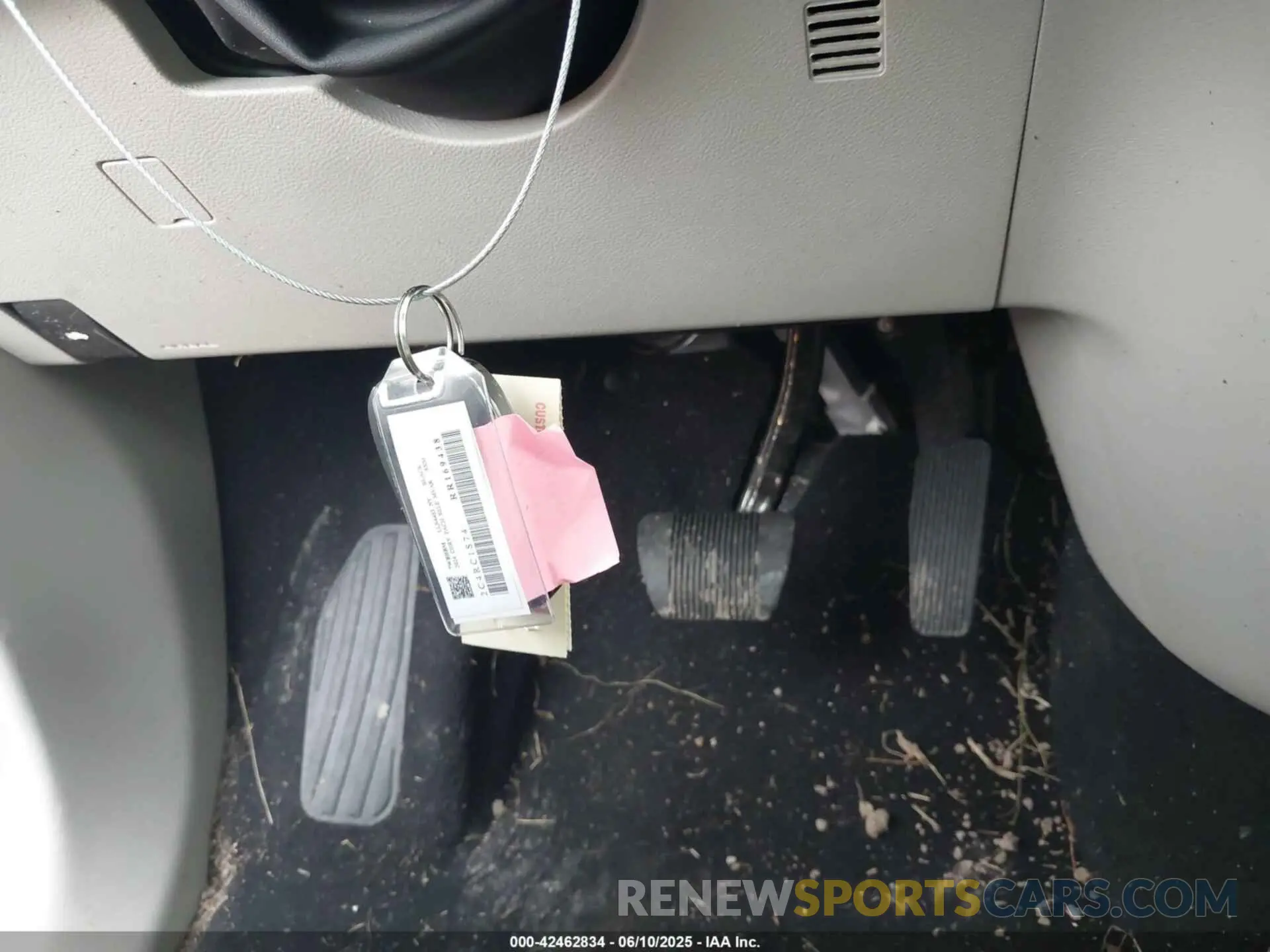 11 Photograph of a damaged car 2C4RC1S74RR169438 CHRYSLER PACIFICA HYBRID 2024