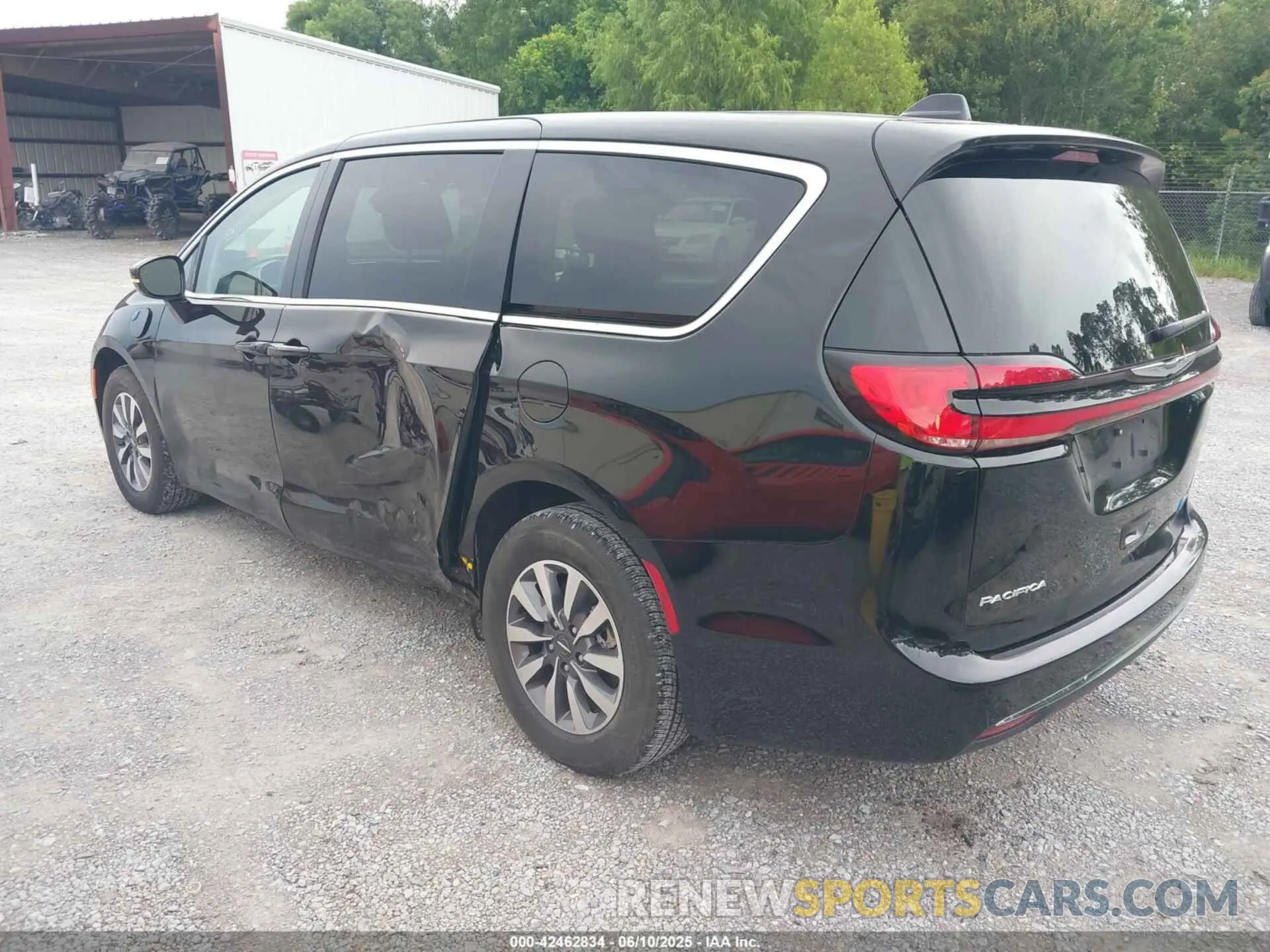 3 Photograph of a damaged car 2C4RC1S74RR169438 CHRYSLER PACIFICA HYBRID 2024
