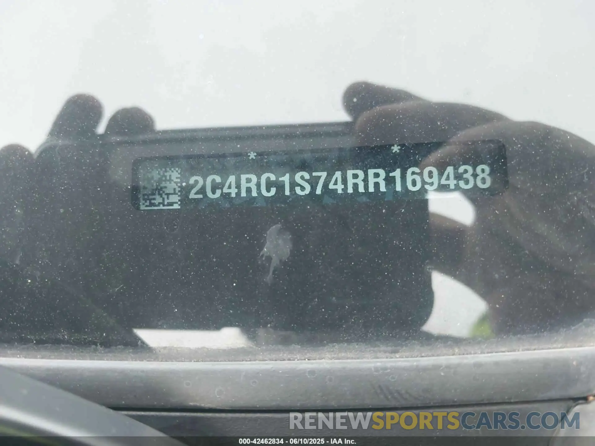 9 Photograph of a damaged car 2C4RC1S74RR169438 CHRYSLER PACIFICA HYBRID 2024
