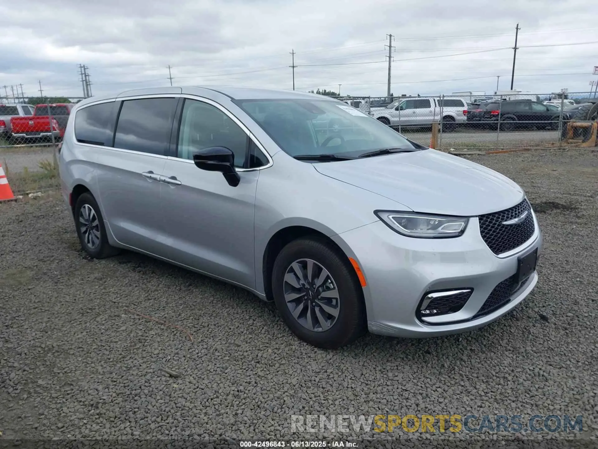 1 Photograph of a damaged car 2C4RC1S75RR156715 CHRYSLER PACIFICA HYBRID 2024