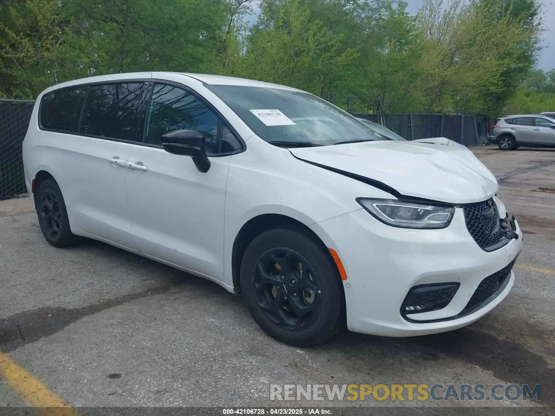 1 Photograph of a damaged car 2C4RC1S77RR111940 CHRYSLER PACIFICA HYBRID 2024