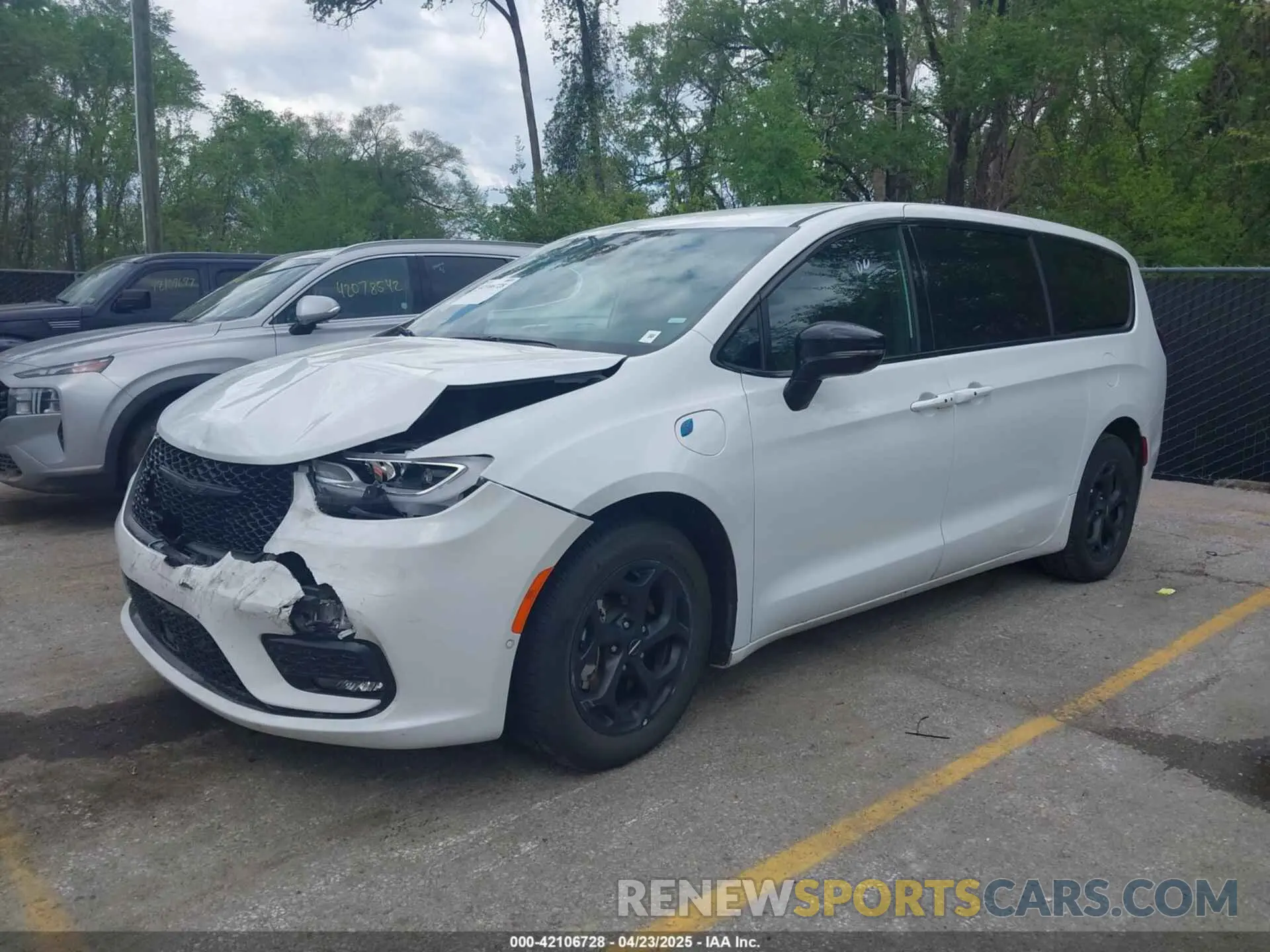 2 Photograph of a damaged car 2C4RC1S77RR111940 CHRYSLER PACIFICA HYBRID 2024