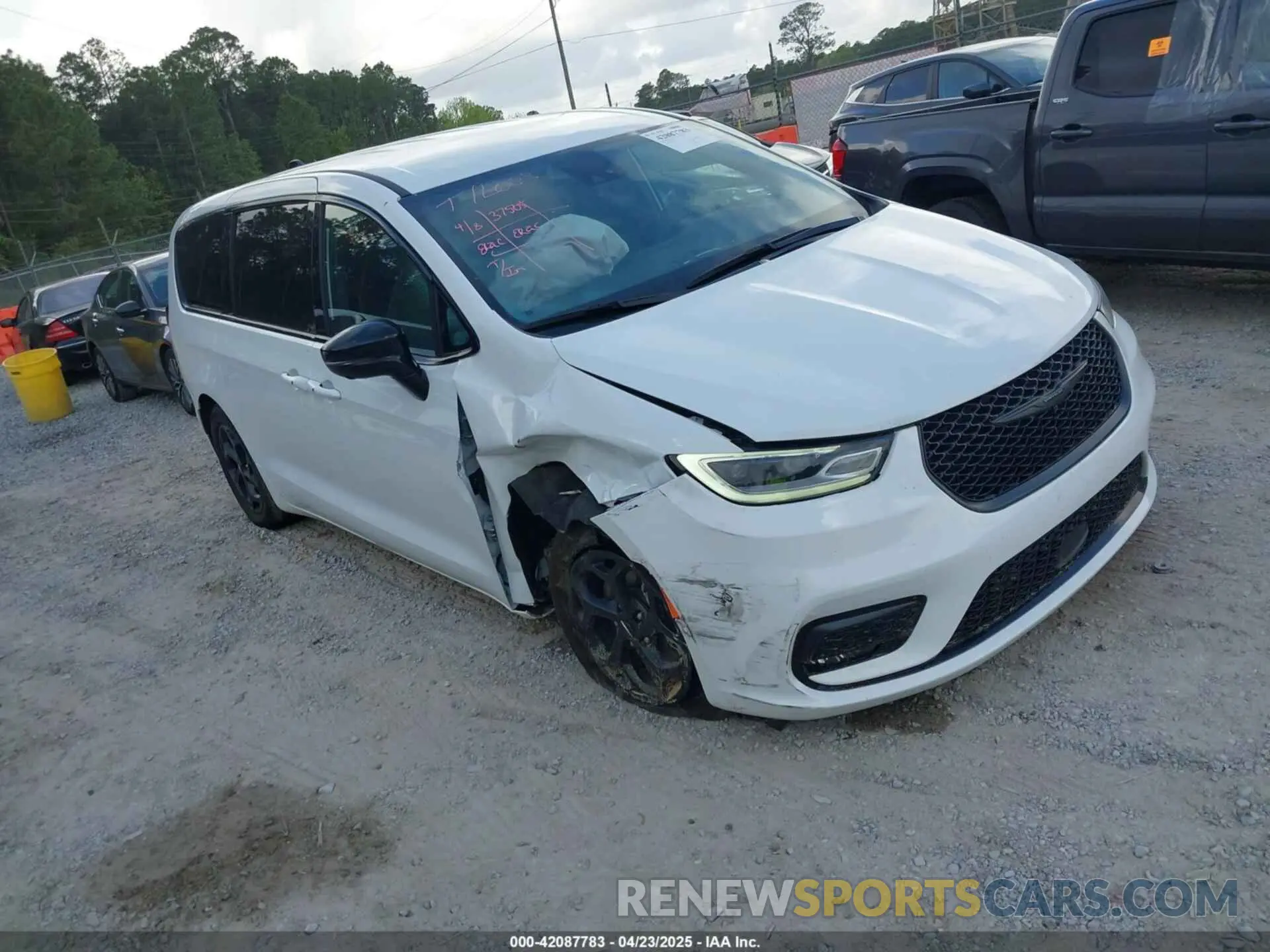 1 Photograph of a damaged car 2C4RC1S7XRR115352 CHRYSLER PACIFICA HYBRID 2024