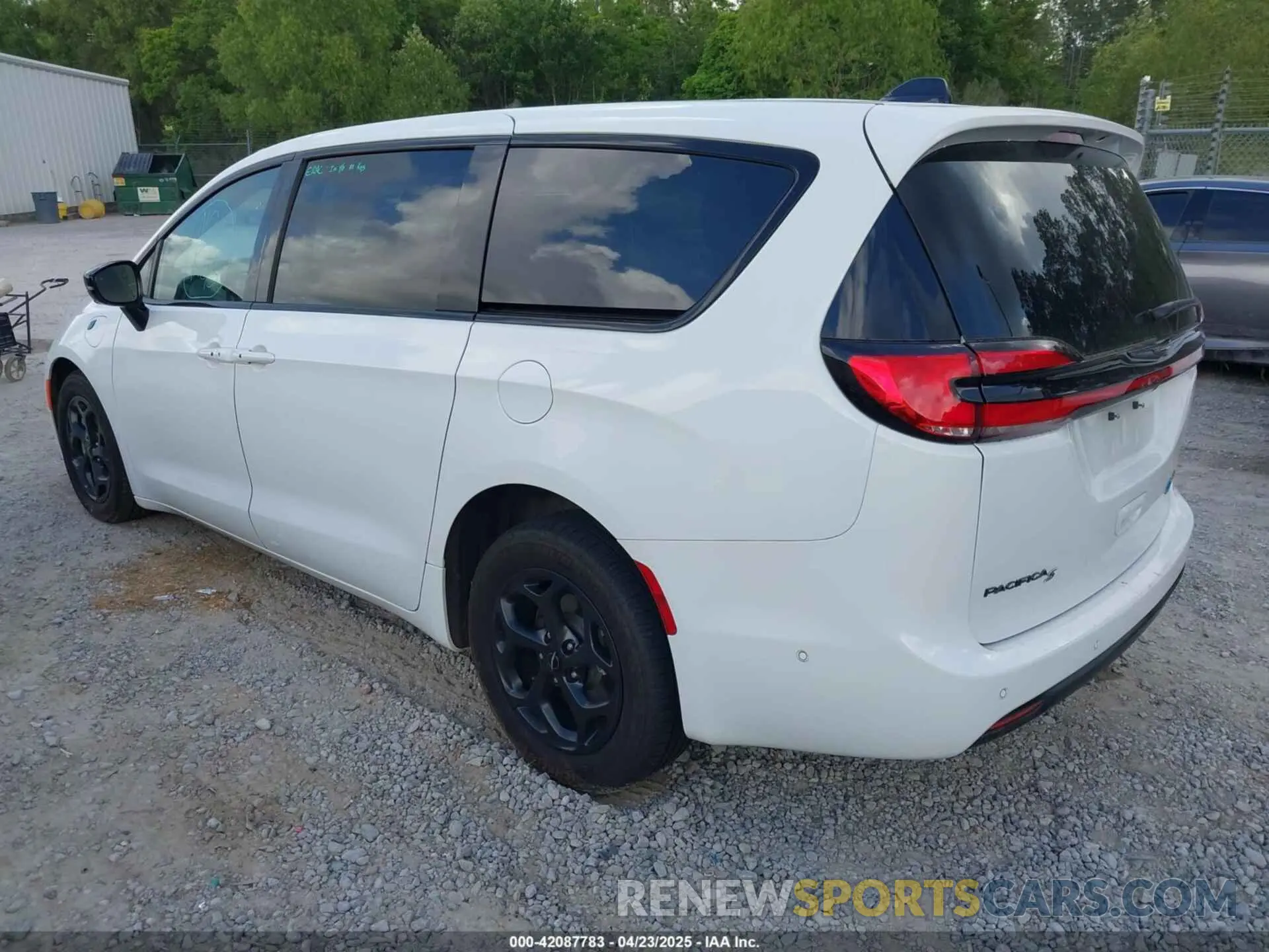 3 Photograph of a damaged car 2C4RC1S7XRR115352 CHRYSLER PACIFICA HYBRID 2024