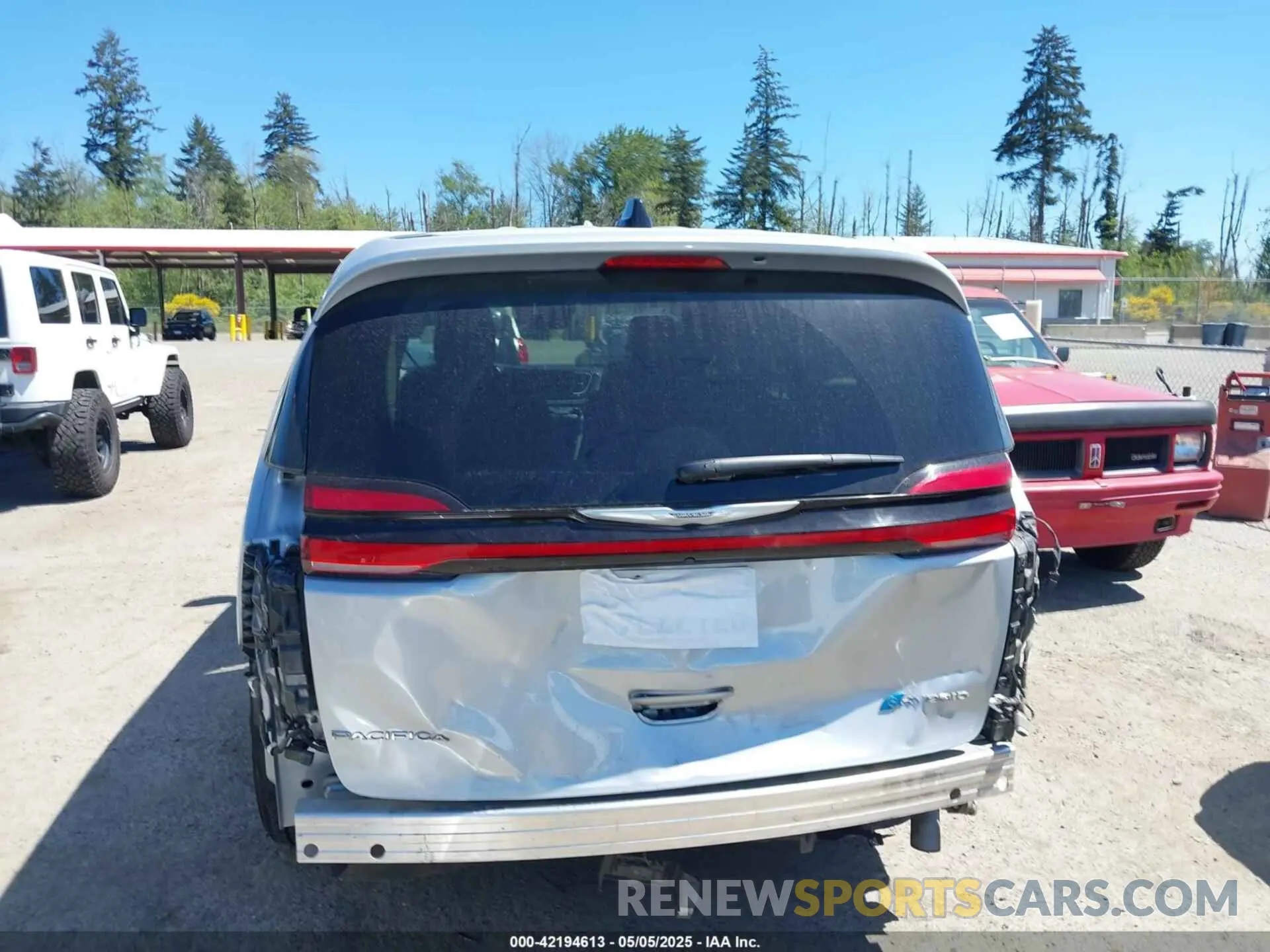 20 Фотография поврежденного автомобиля 2C4RC1S7XRR147332 CHRYSLER PACIFICA HYBRID 2024