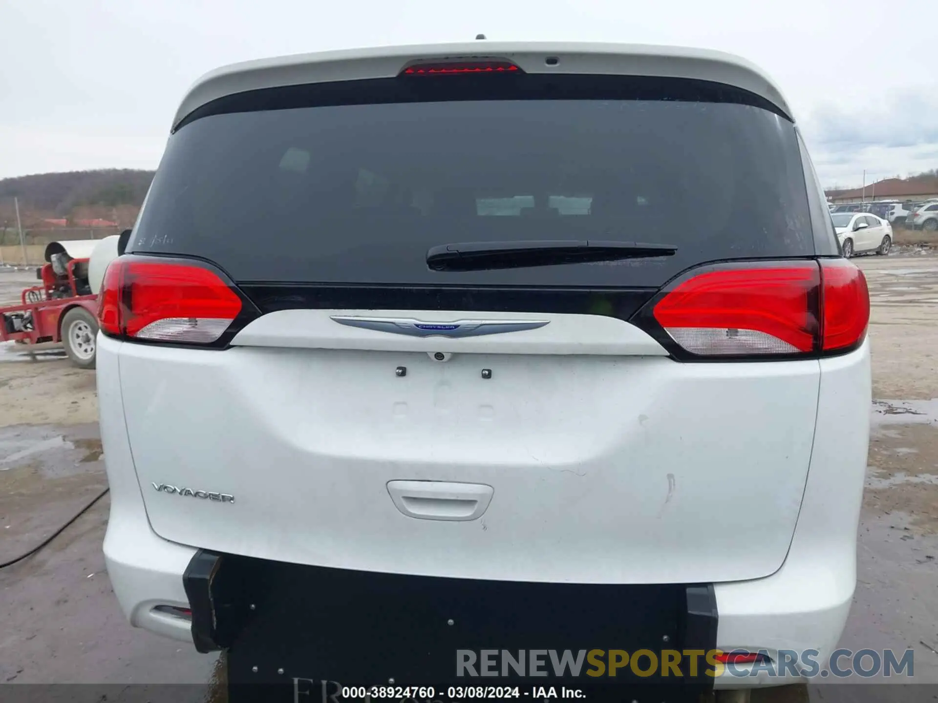 16 Photograph of a damaged car 2C4RC1AG2LR266520 CHRYSLER VOYAGER 2020