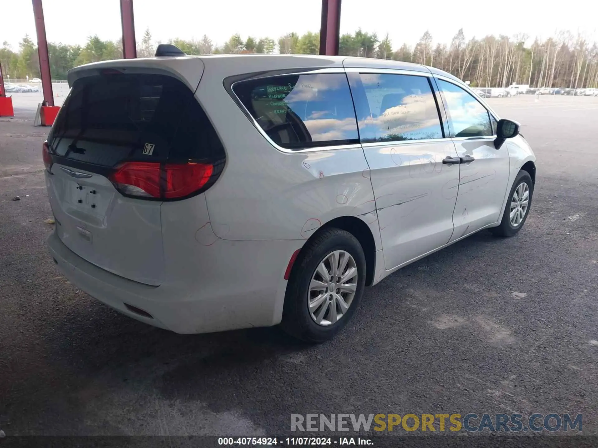 4 Фотография поврежденного автомобиля 2C4RC1AG9LR245566 CHRYSLER VOYAGER 2020