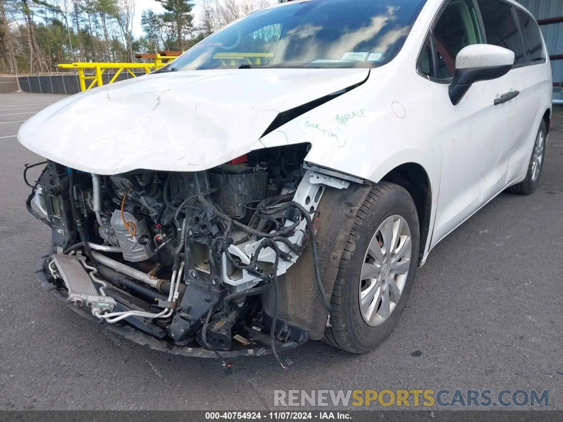 6 Фотография поврежденного автомобиля 2C4RC1AG9LR245566 CHRYSLER VOYAGER 2020