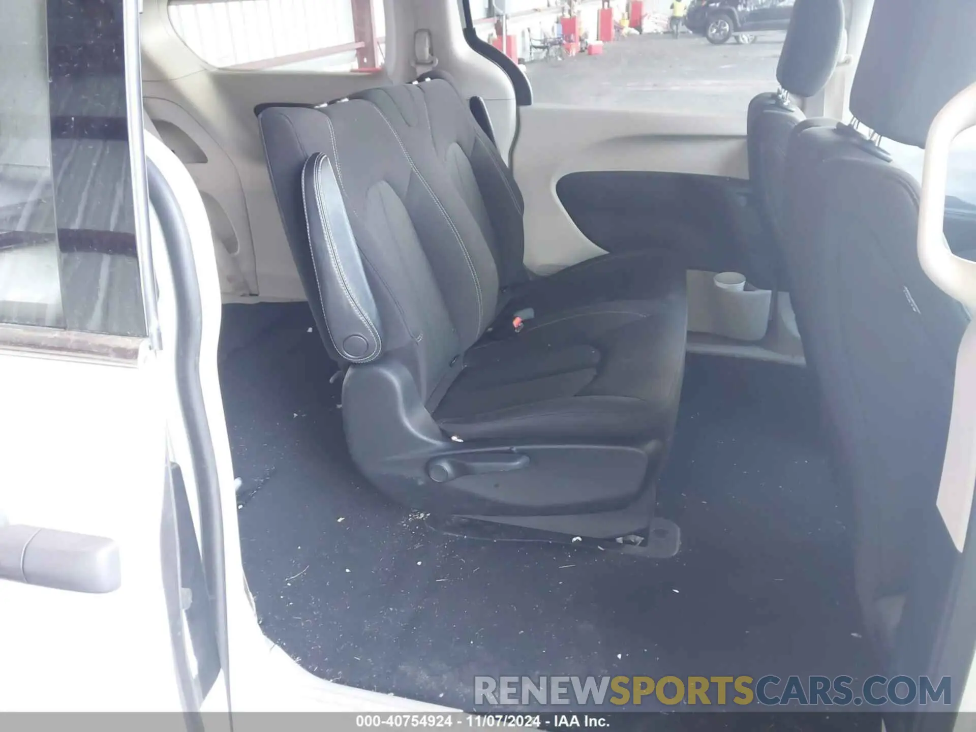 8 Фотография поврежденного автомобиля 2C4RC1AG9LR245566 CHRYSLER VOYAGER 2020