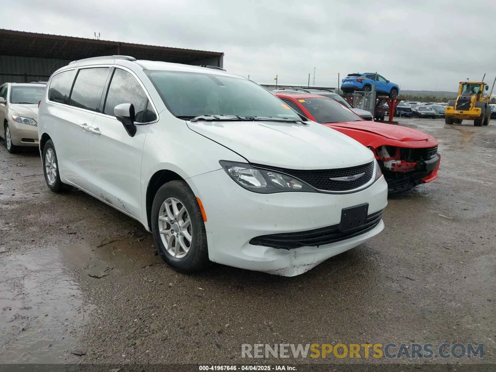 1 Фотография поврежденного автомобиля 2C4RC1DG1LR151578 CHRYSLER VOYAGER 2020
