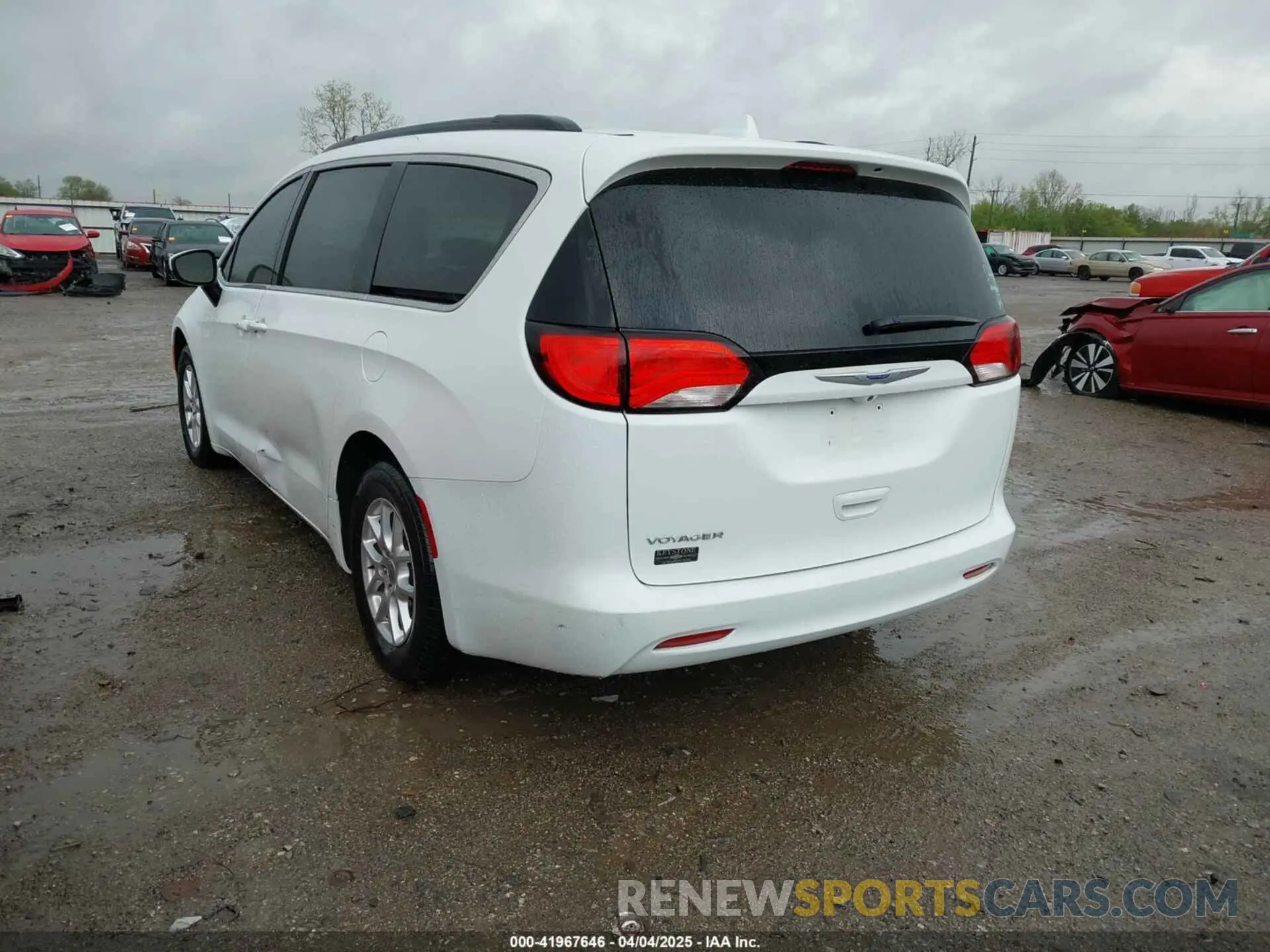 3 Фотография поврежденного автомобиля 2C4RC1DG1LR151578 CHRYSLER VOYAGER 2020