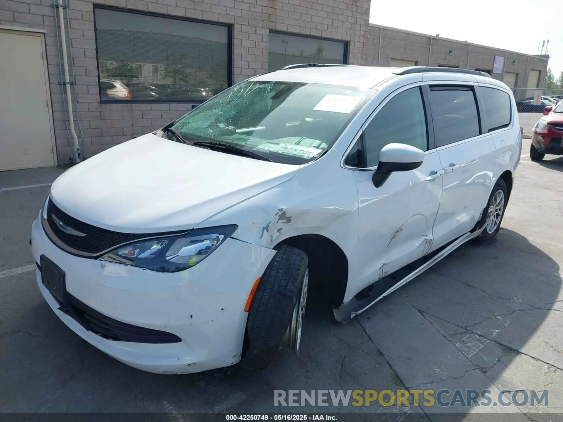 16 Photograph of a damaged car 2C4RC1DG4LR148576 CHRYSLER VOYAGER 2020